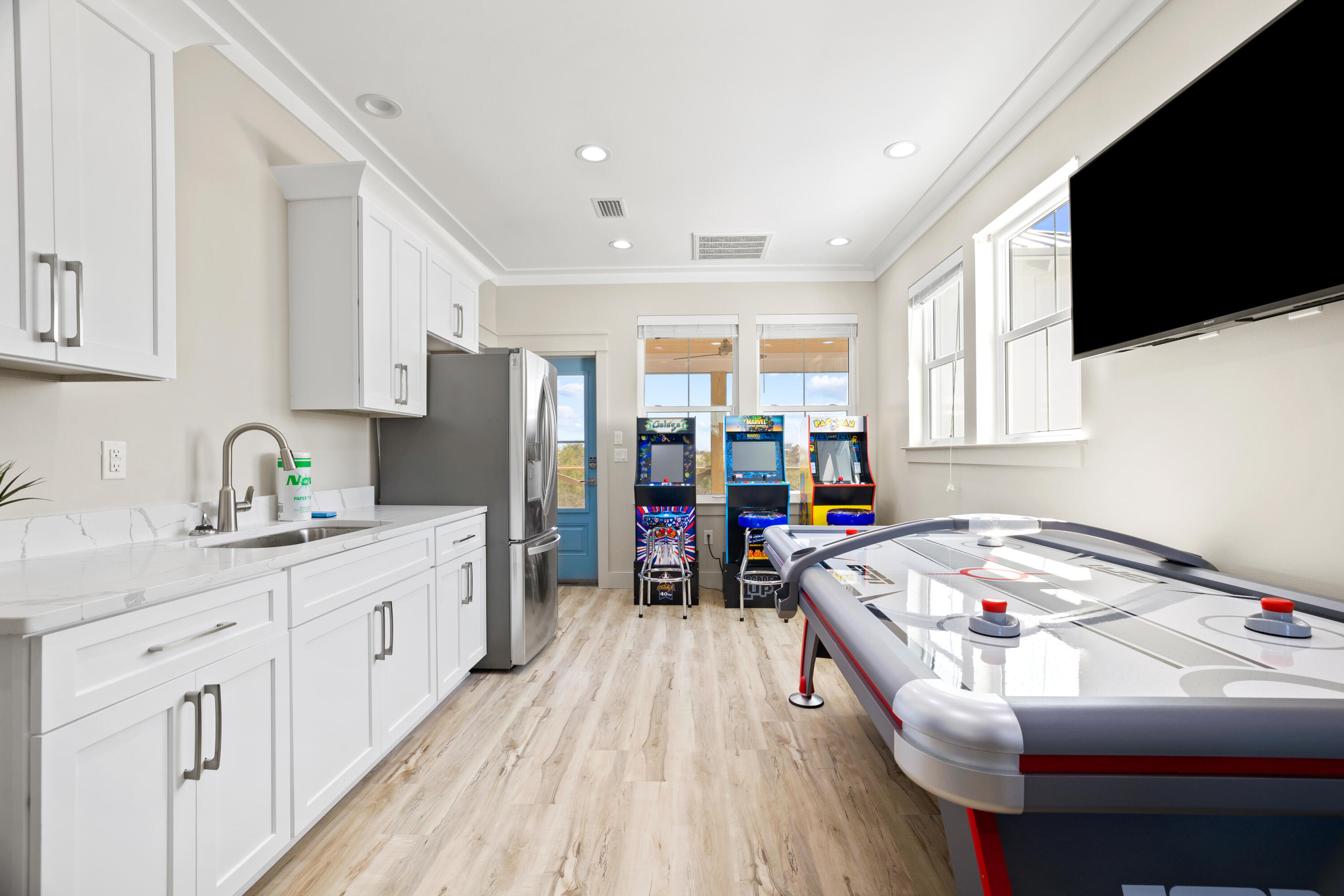 FRANGISTA BEACH 2ND ADDN - Residential