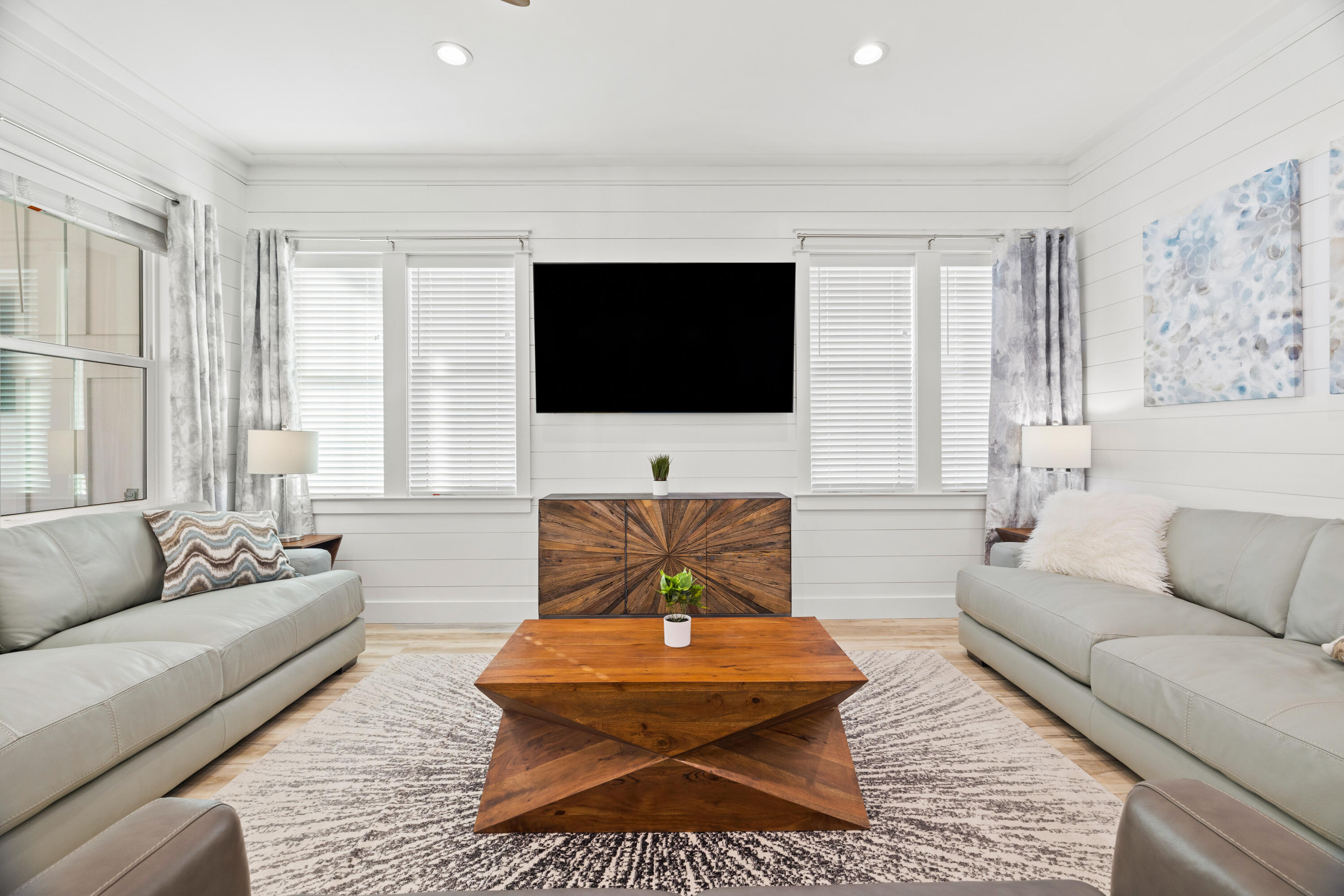FRANGISTA BEACH 2ND ADDN - Residential