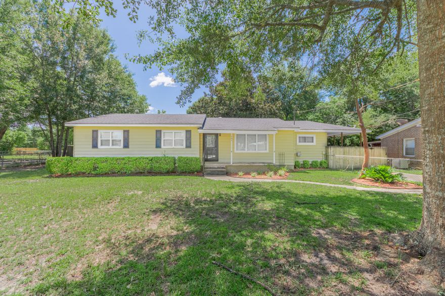 Great 3 bedroom 2 bath home for sale in Crestview. This roomy property features a large living room open to the kitchen, breakfast bar, dining area, and spacious kitchen. New stainless steel appliances. Granite countertops. Fireplace. Large bonus room that could be used as a fourth bedroom, office, or den. Large indoor laundry room. Huge fenced in back yard, Large shed in back yard. Spacious covered deck off of kitchen. Fully fenced in front yard. This property is vacant and easy to show!