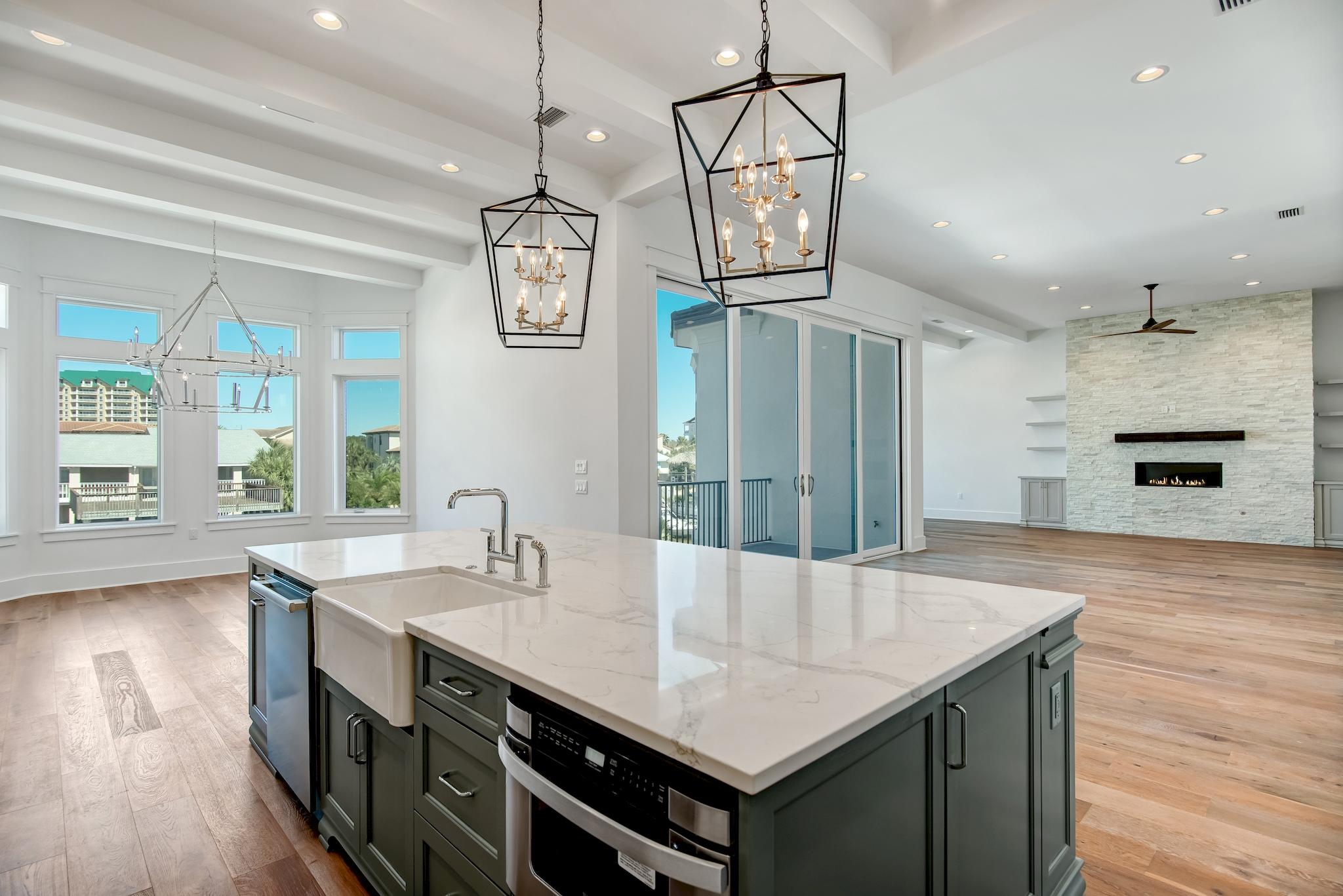 HOLIDAY ISLE - Residential