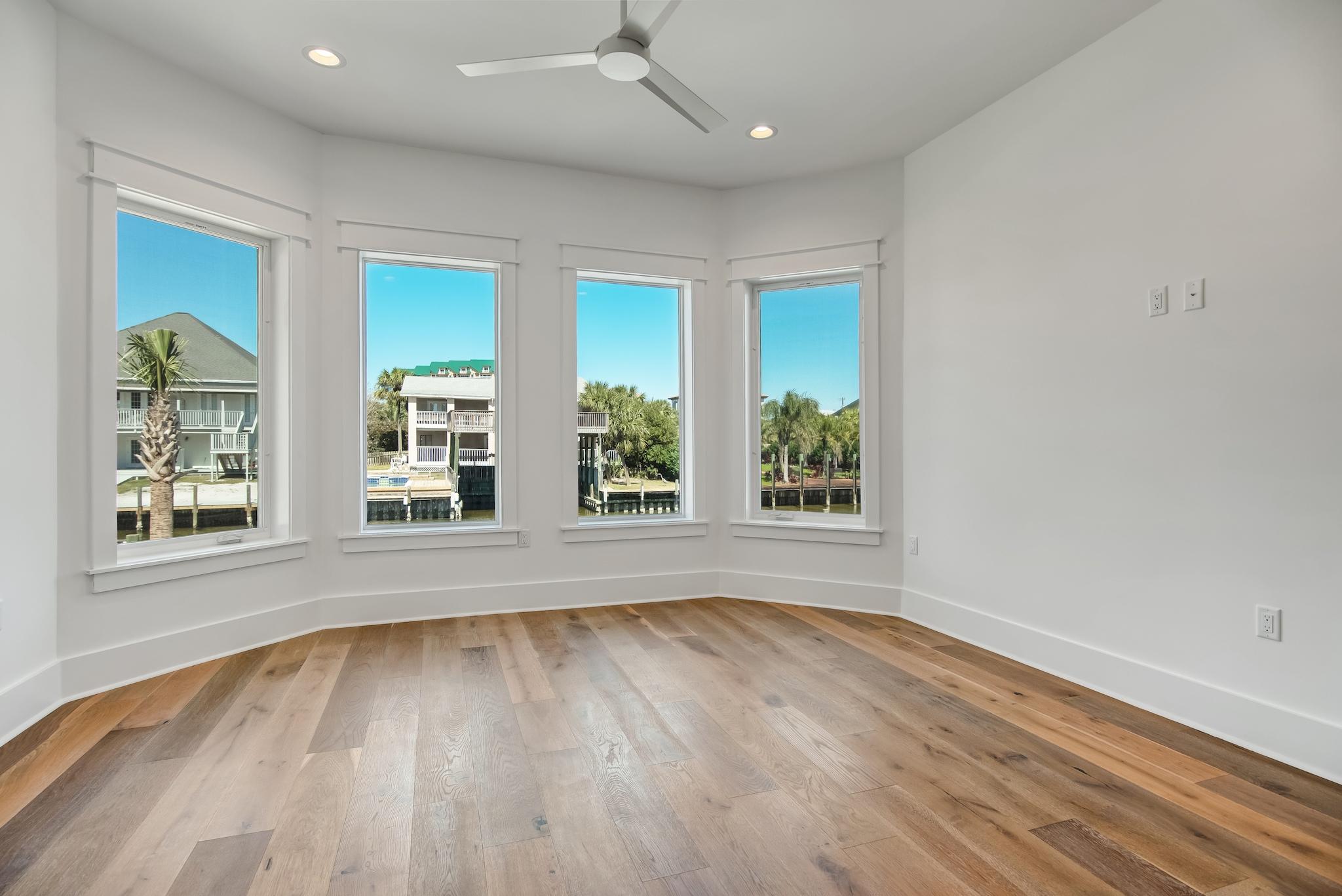 HOLIDAY ISLE - Residential