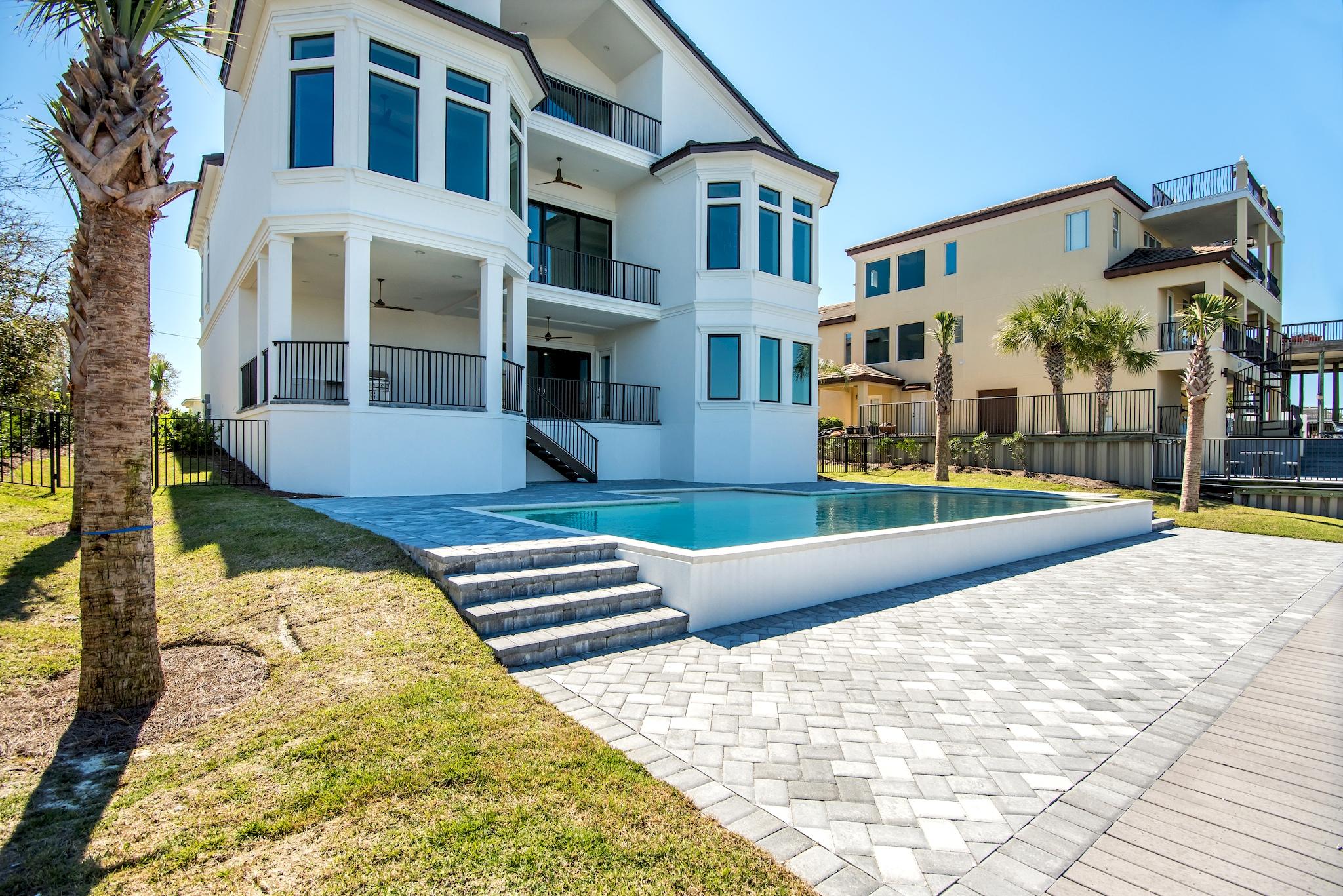 HOLIDAY ISLE - Residential