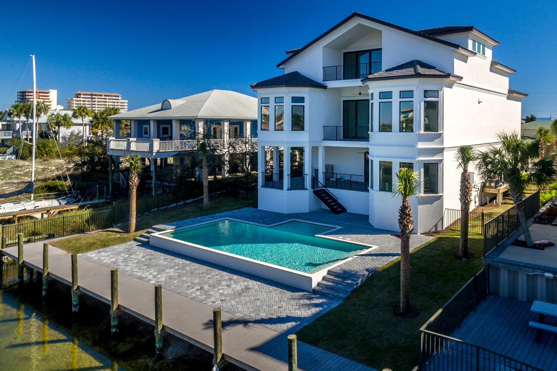 HOLIDAY ISLE - Residential