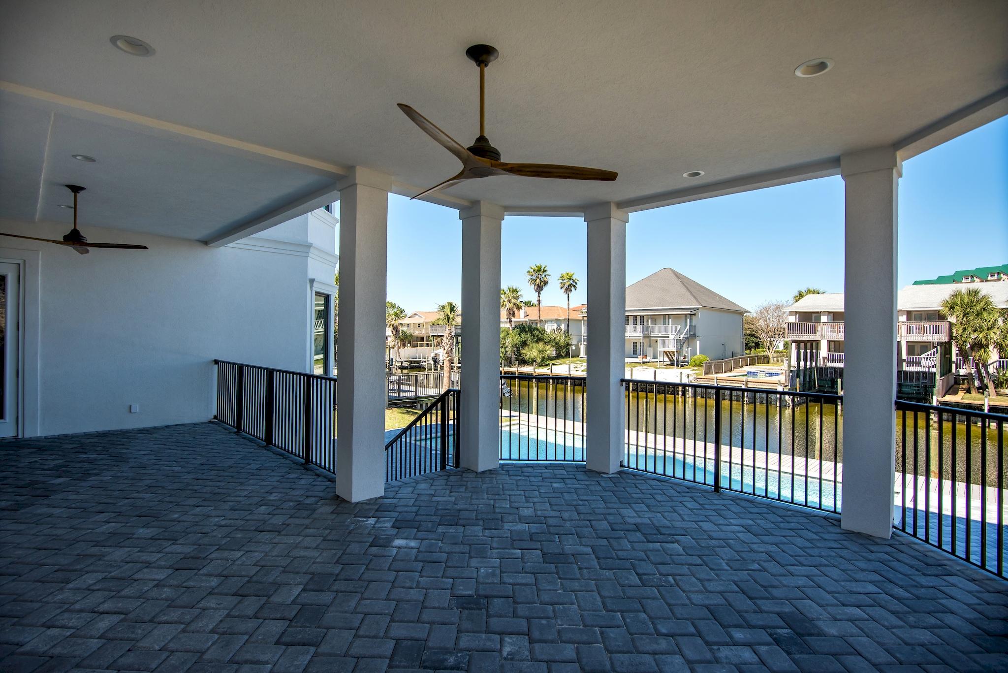 HOLIDAY ISLE - Residential