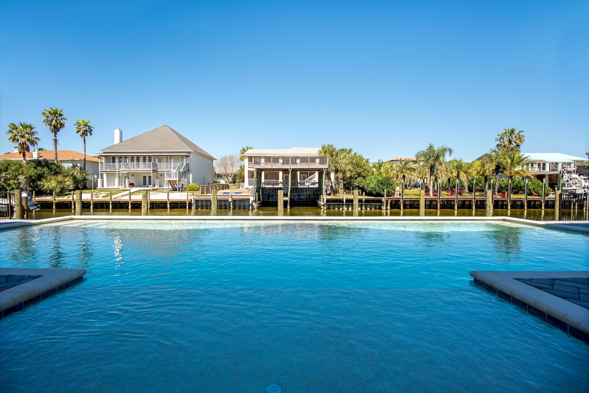 HOLIDAY ISLE - Residential