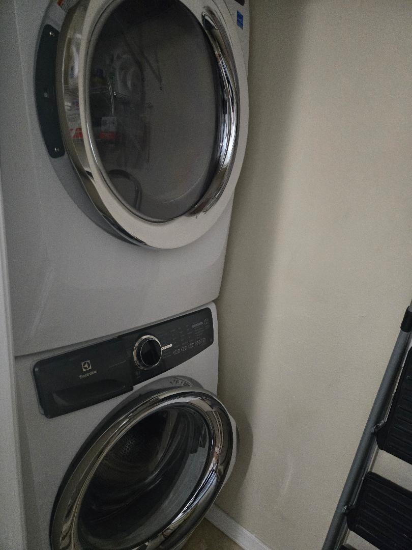 BEACHSIDE VILLAS CONDO - Residential