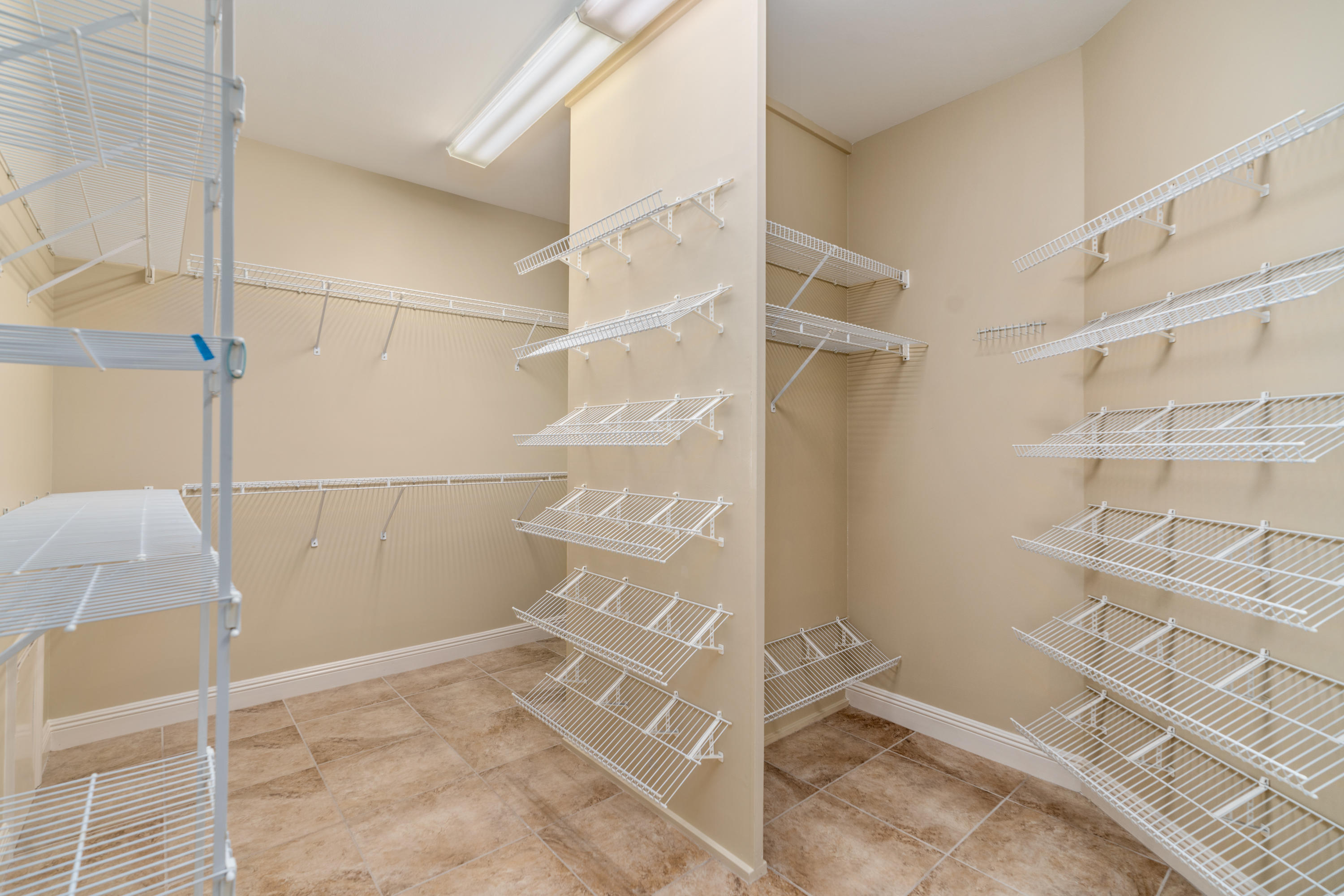 SLEEPY HOLLOW - Residential