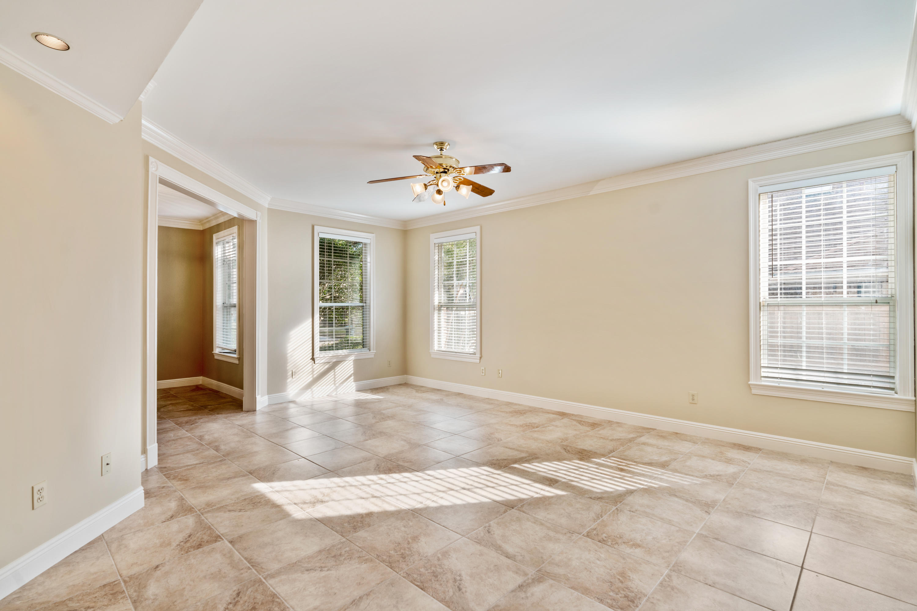 SLEEPY HOLLOW - Residential