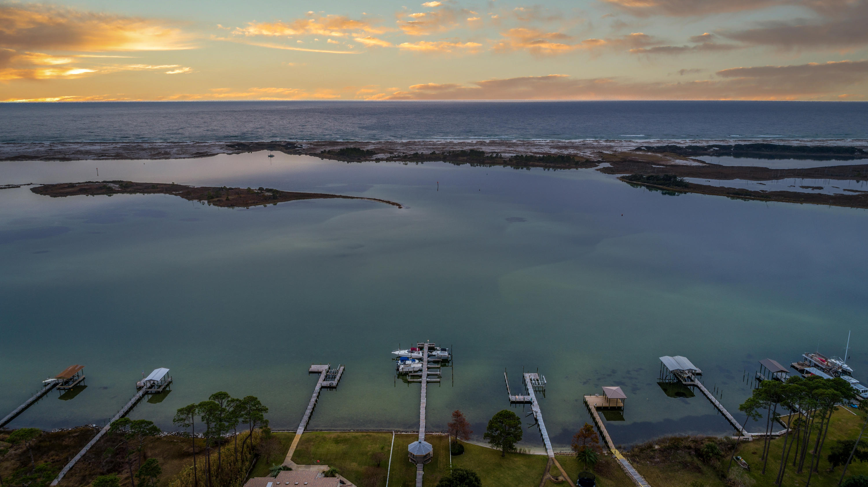 SLEEPY HOLLOW - Residential