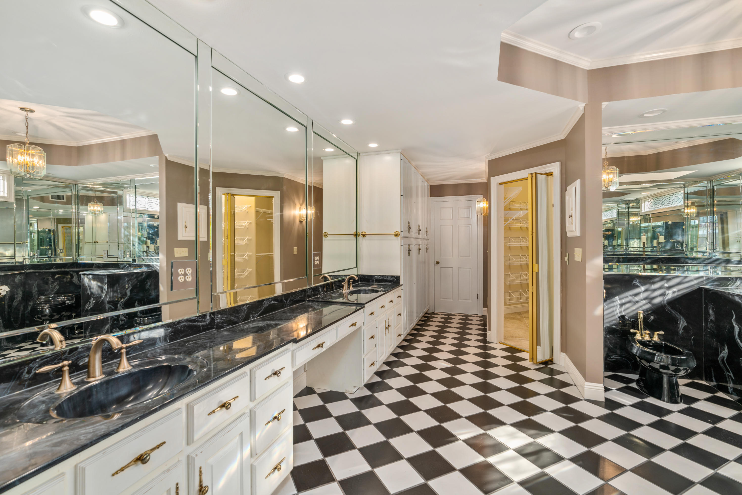 SLEEPY HOLLOW - Residential