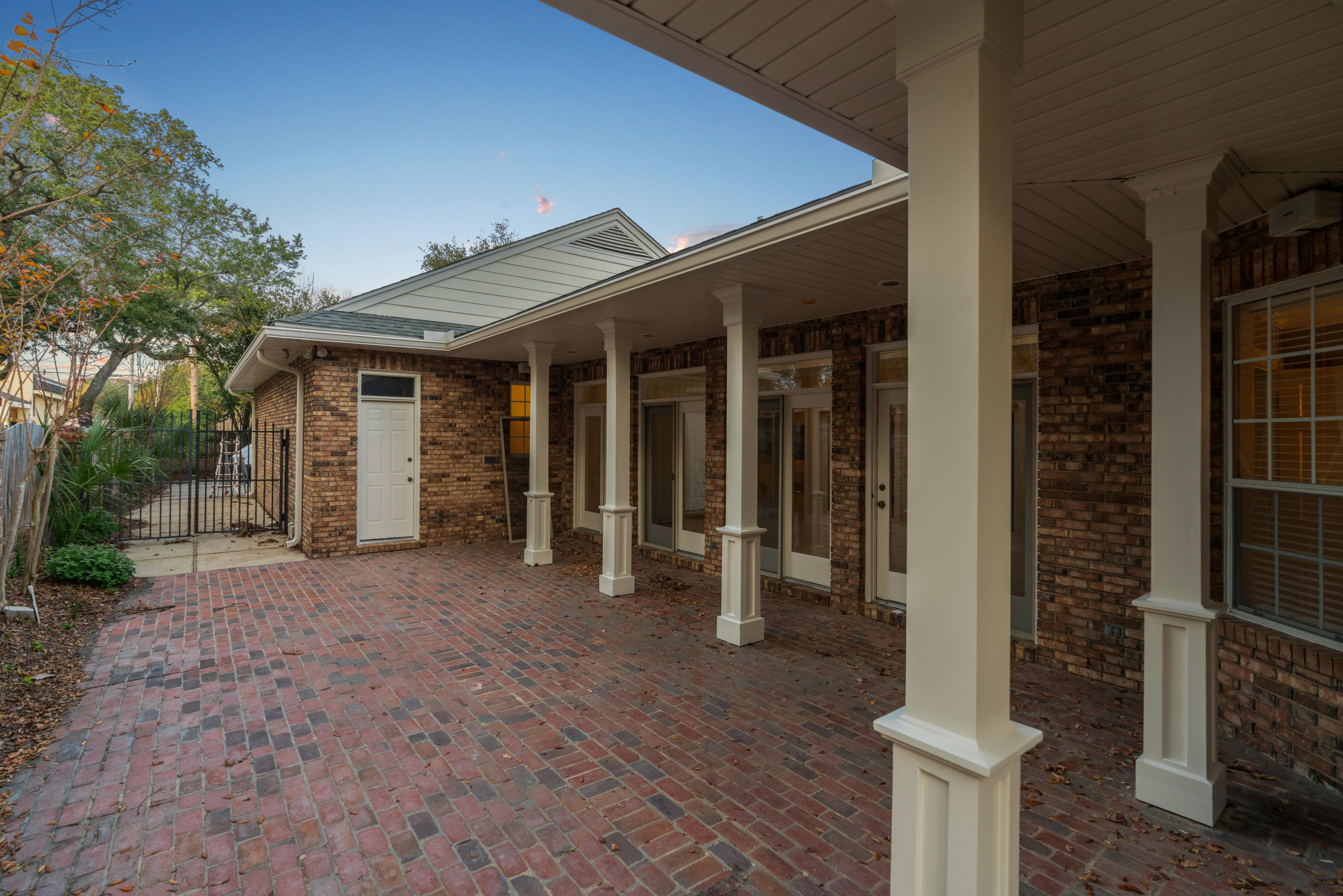 SLEEPY HOLLOW - Residential