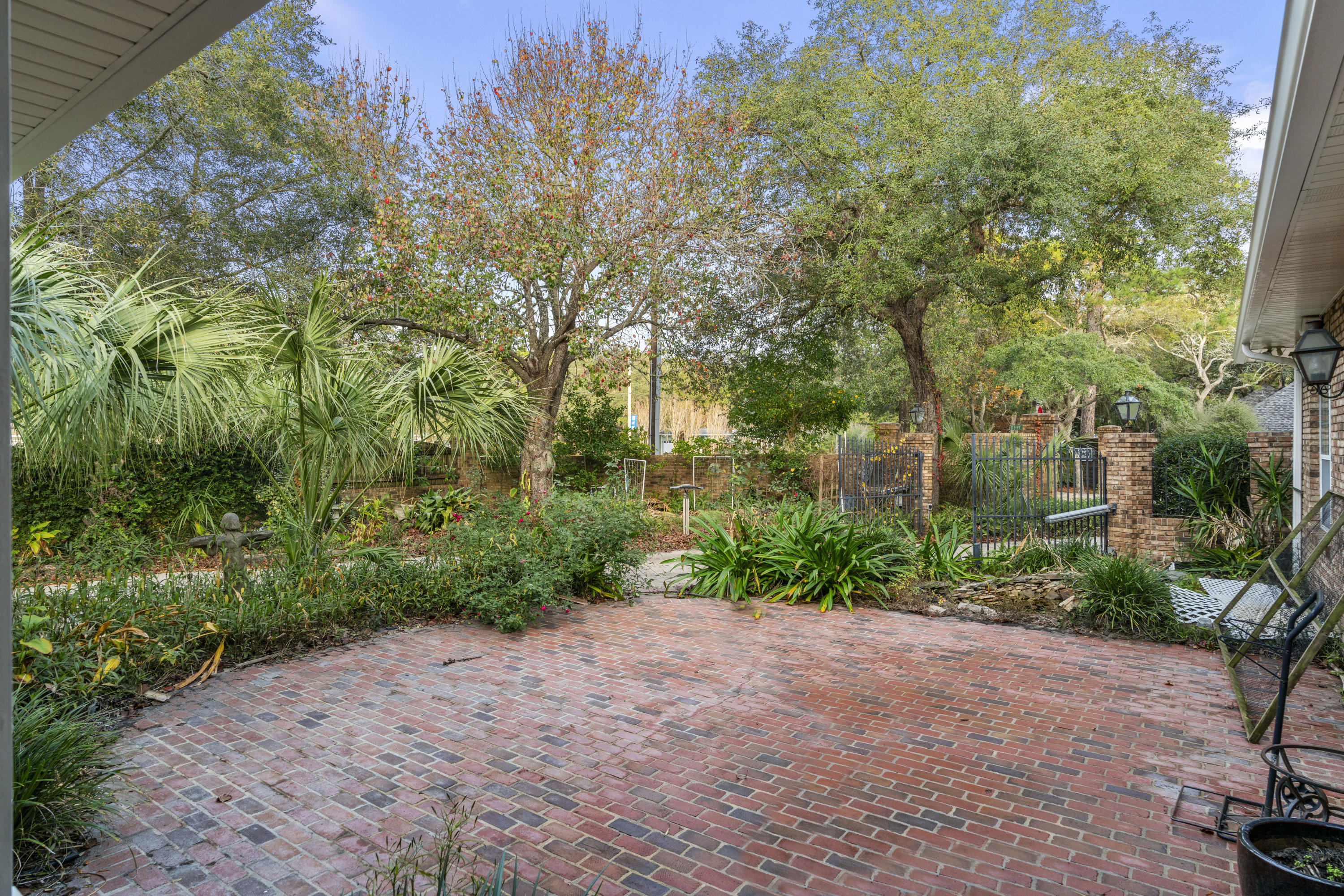 SLEEPY HOLLOW - Residential