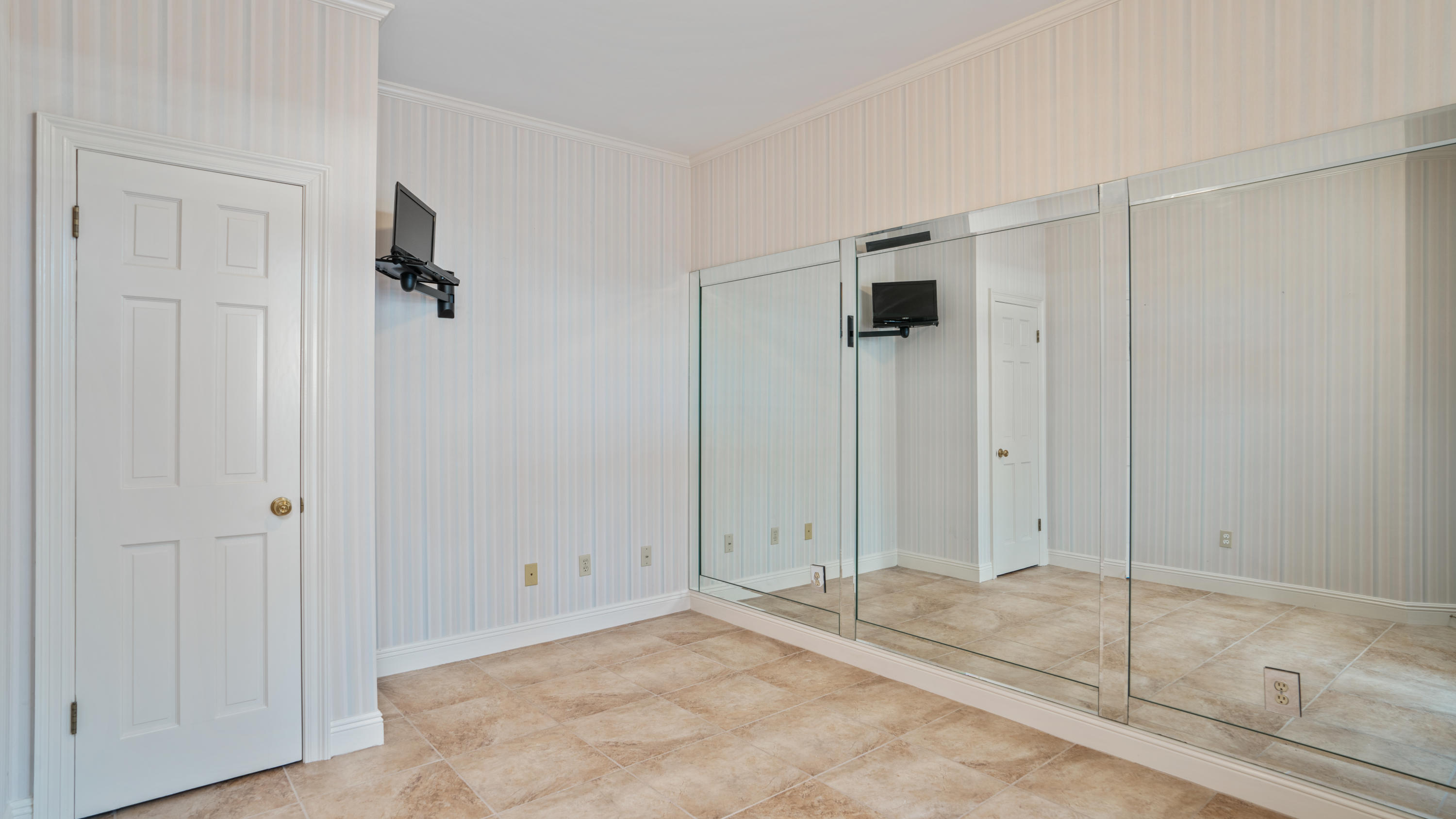 SLEEPY HOLLOW - Residential