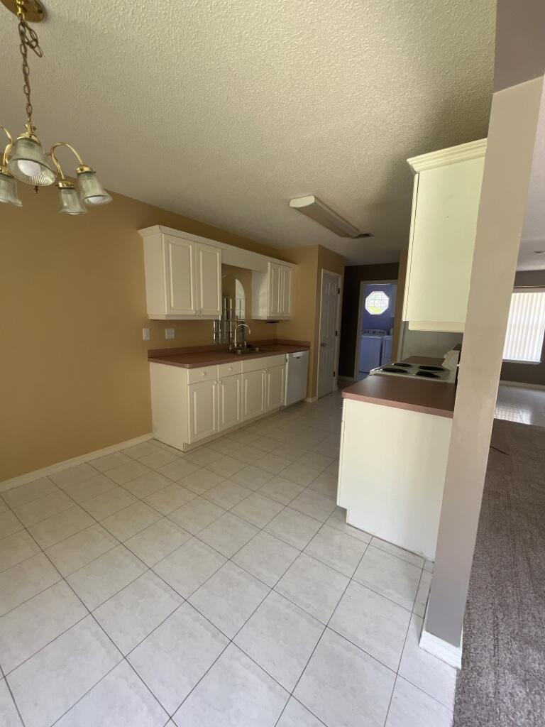 COUNTRYVIEW ESTATES 4TH ADDN PH 6 - Residential Lease