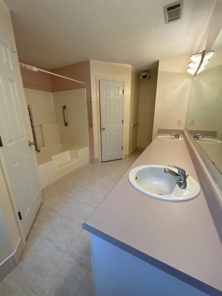 COUNTRYVIEW ESTATES 4TH ADDN PH 6 - Residential Lease