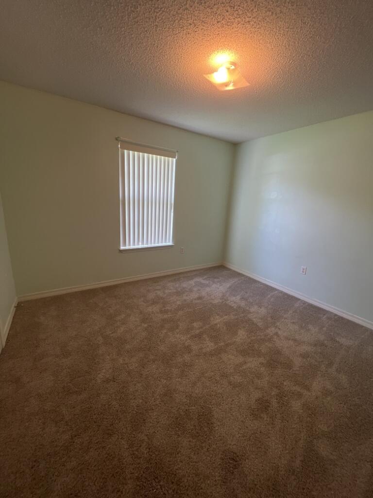 COUNTRYVIEW ESTATES 4TH ADDN PH 6 - Residential Lease