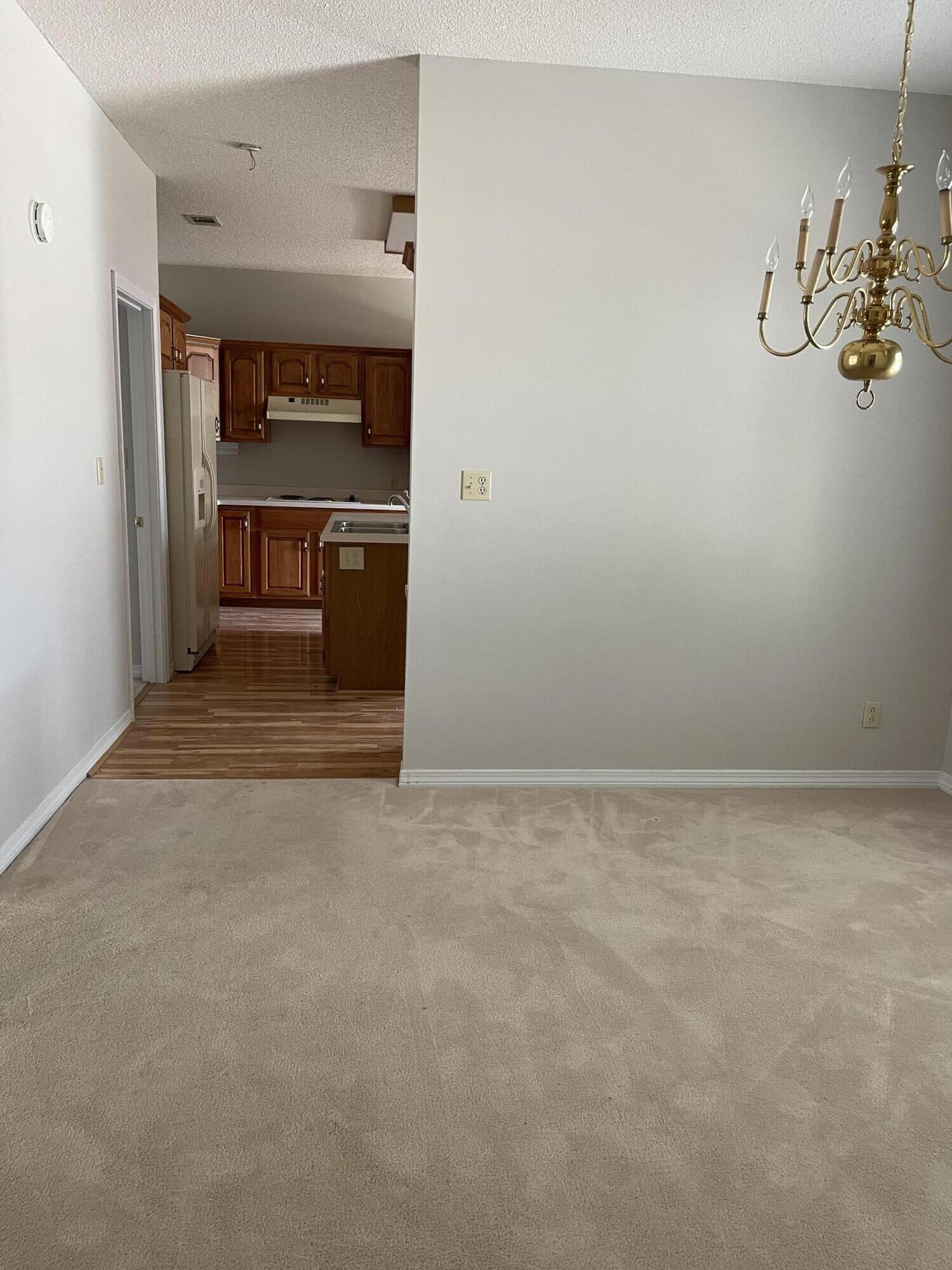 VALPARAISO PINECREST 6 - Residential