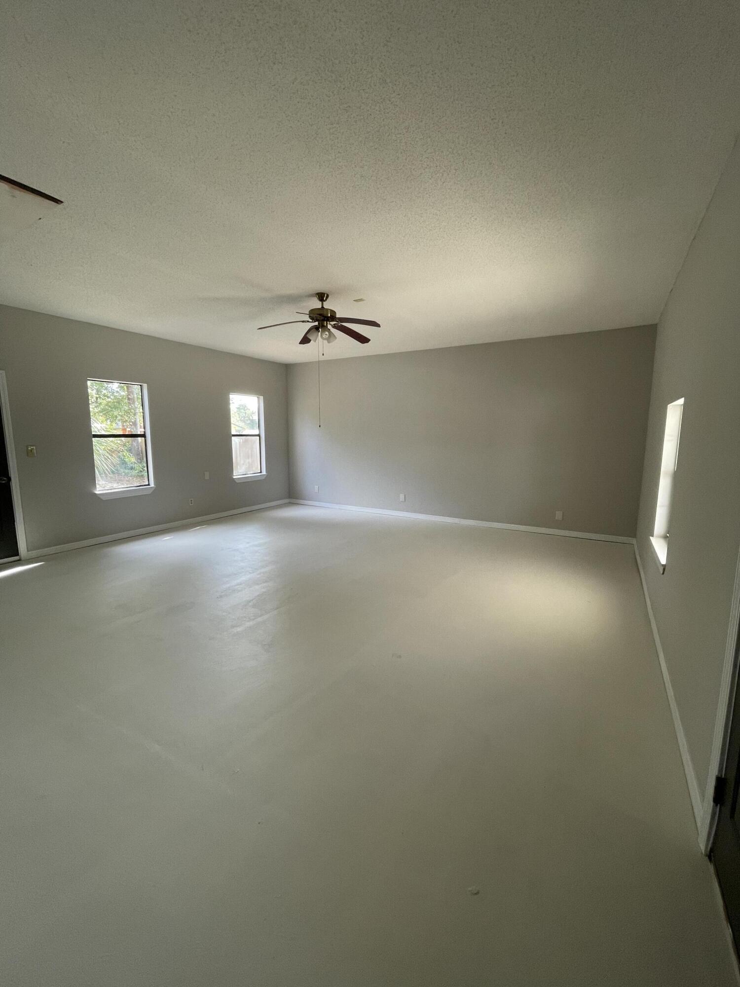 VALPARAISO PINECREST 6 - Residential