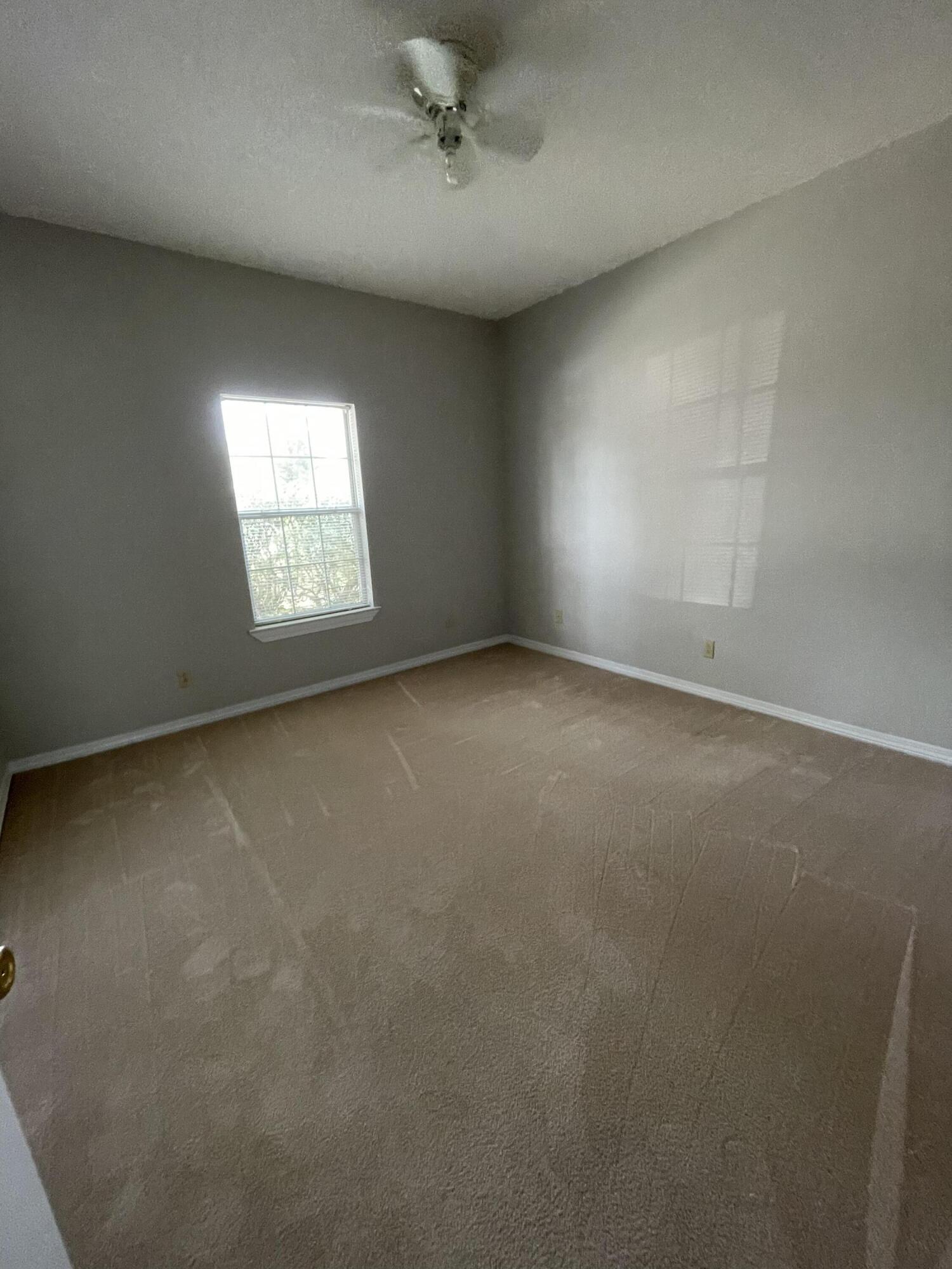 VALPARAISO PINECREST 6 - Residential