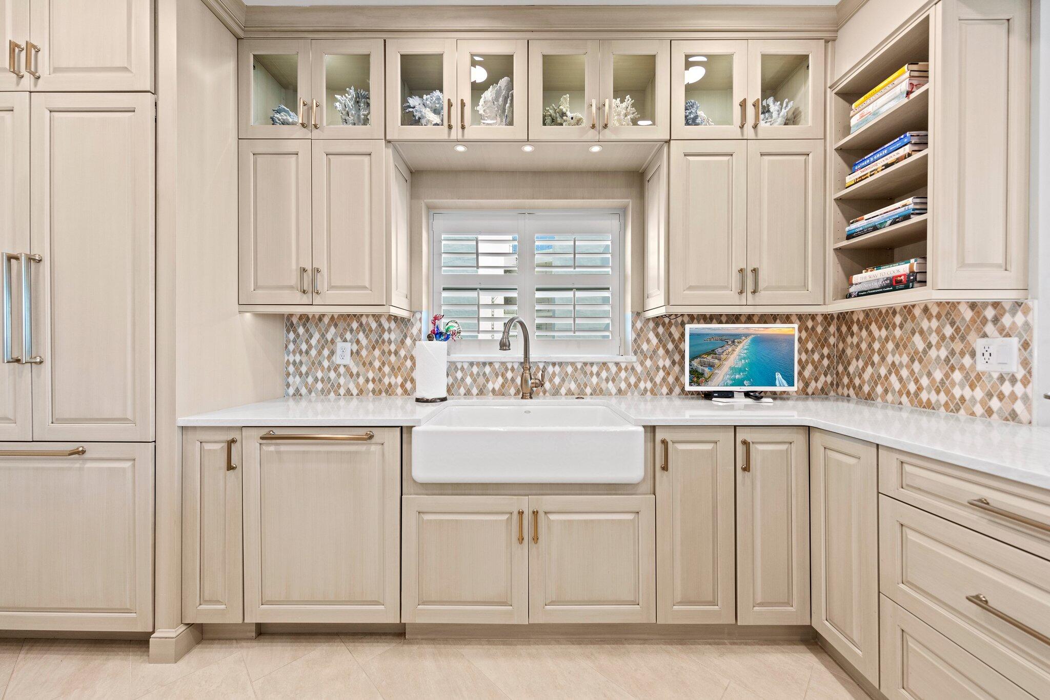 TIDES OF DESTIN - Residential