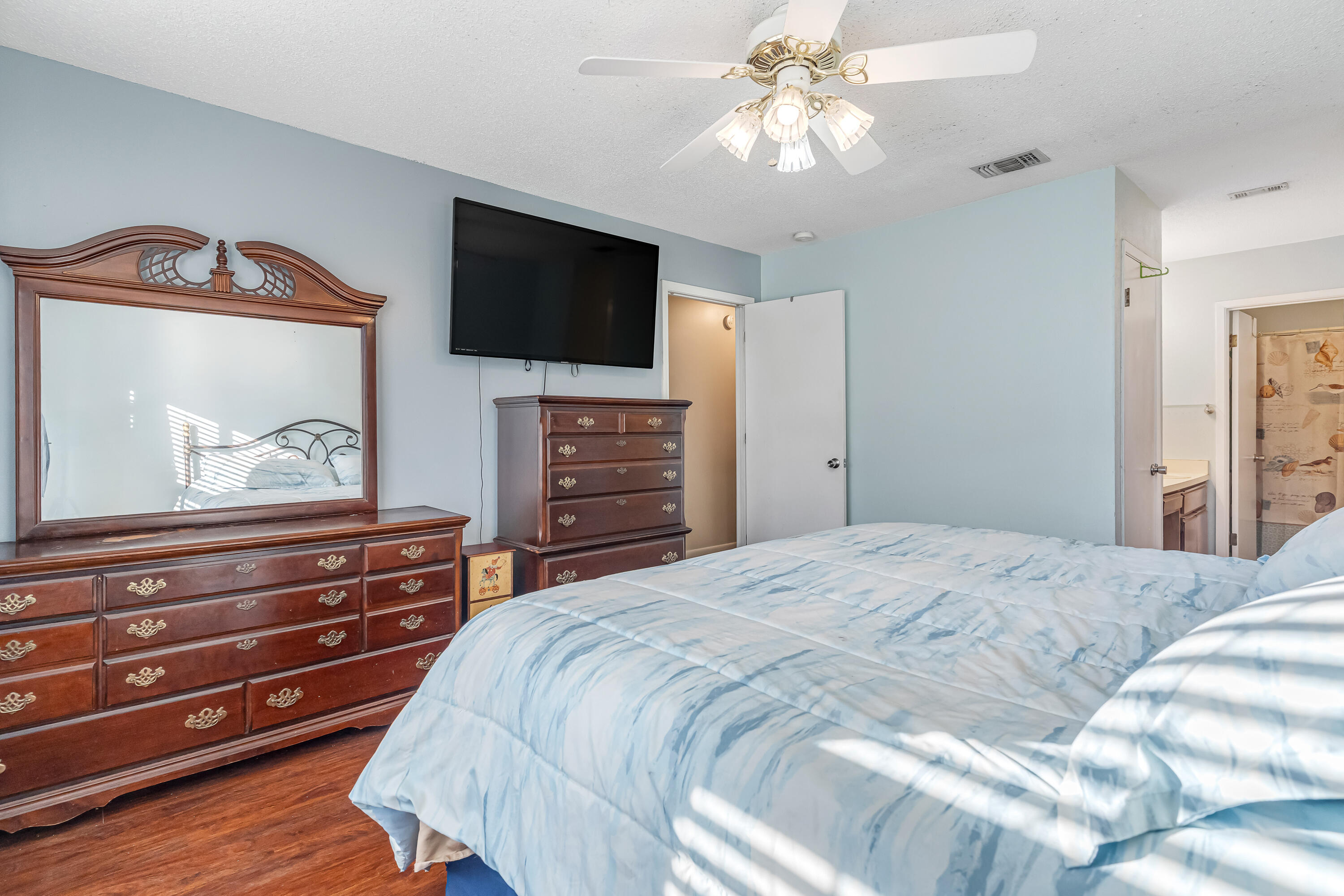 WOODLAND PARK ESTATES - Residential