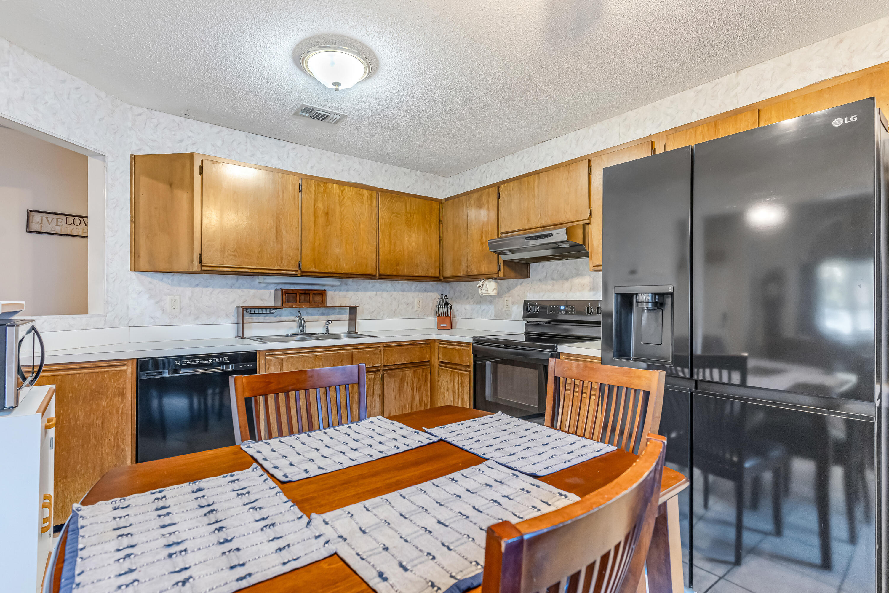 WOODLAND PARK ESTATES - Residential