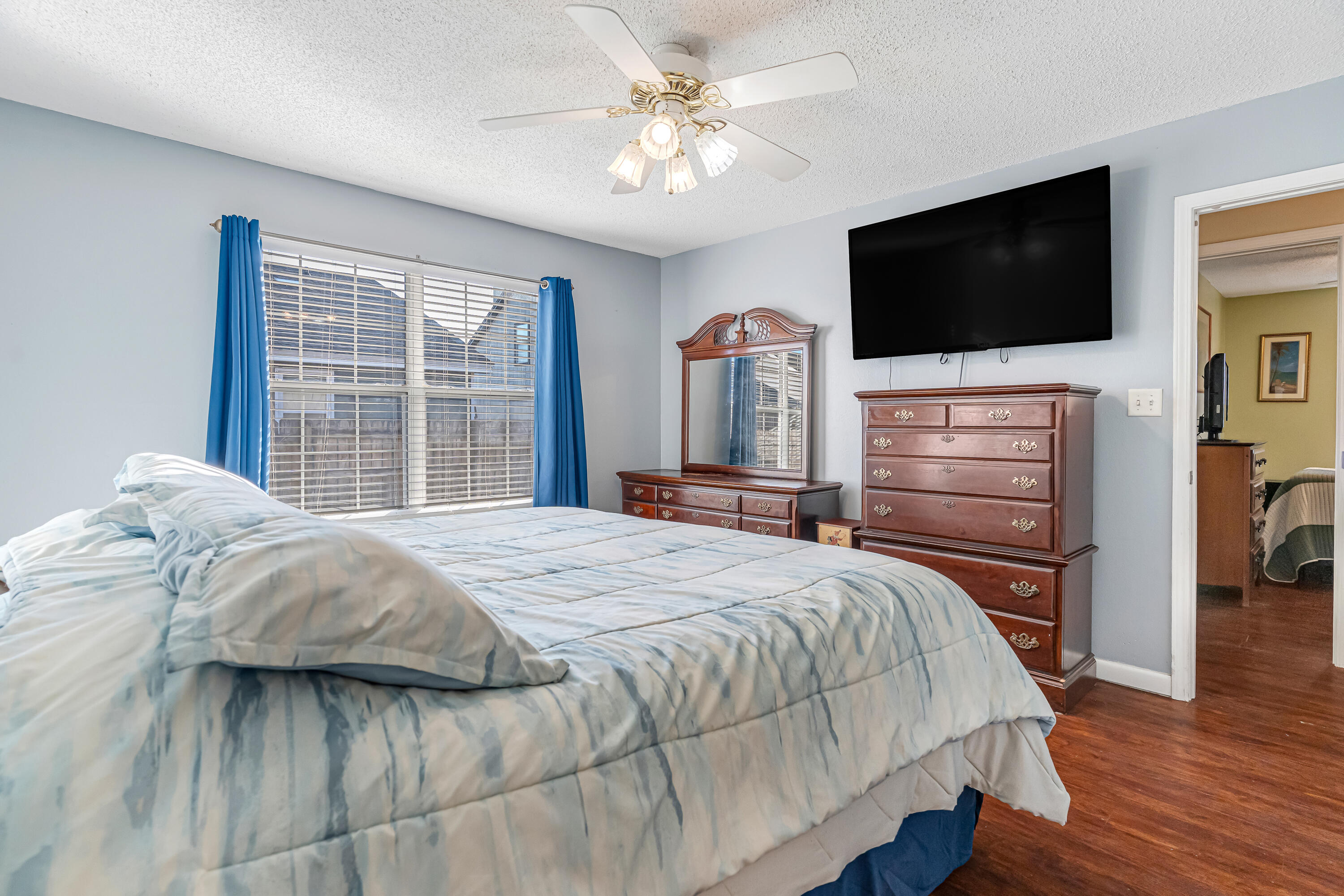 WOODLAND PARK ESTATES - Residential