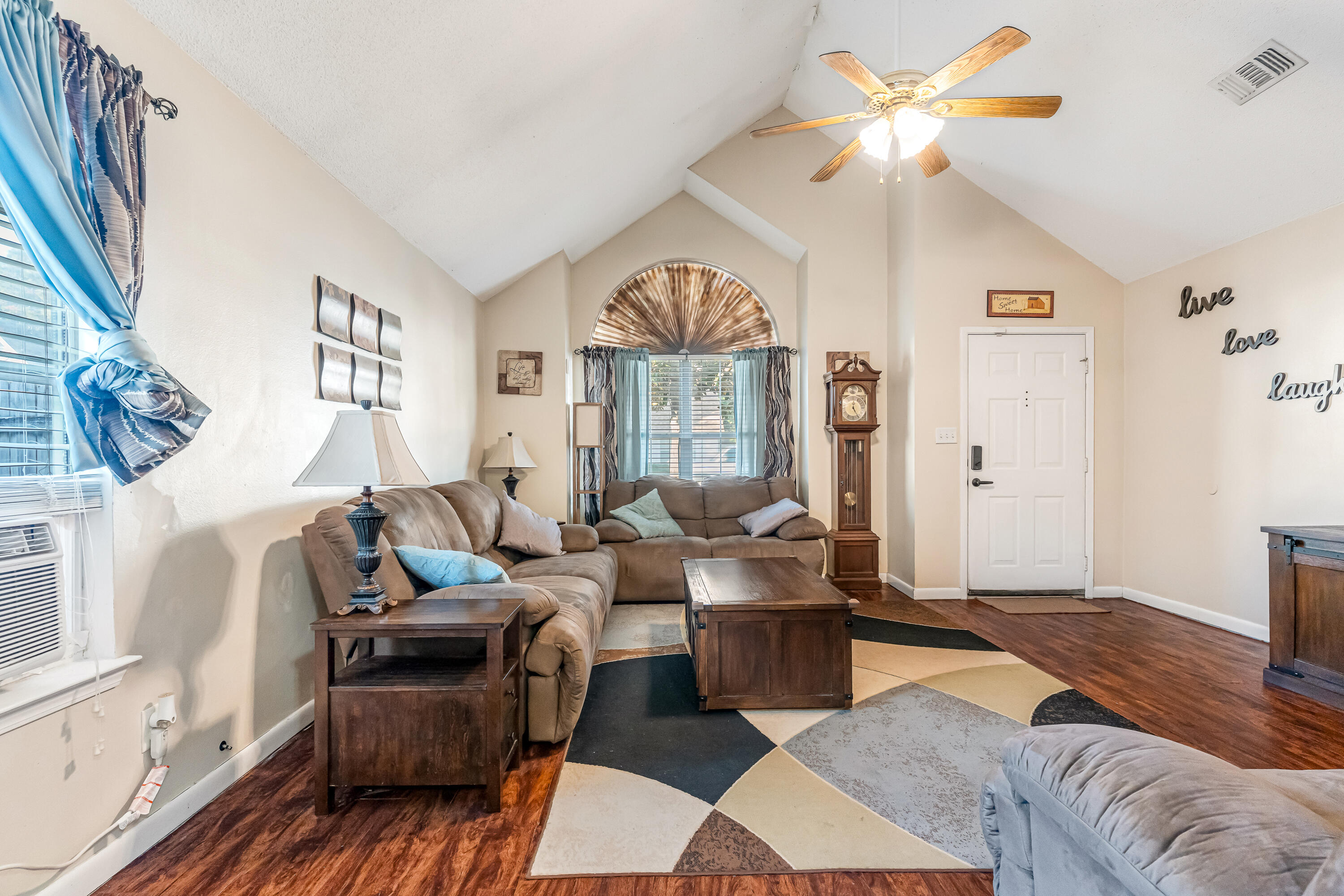 WOODLAND PARK ESTATES - Residential