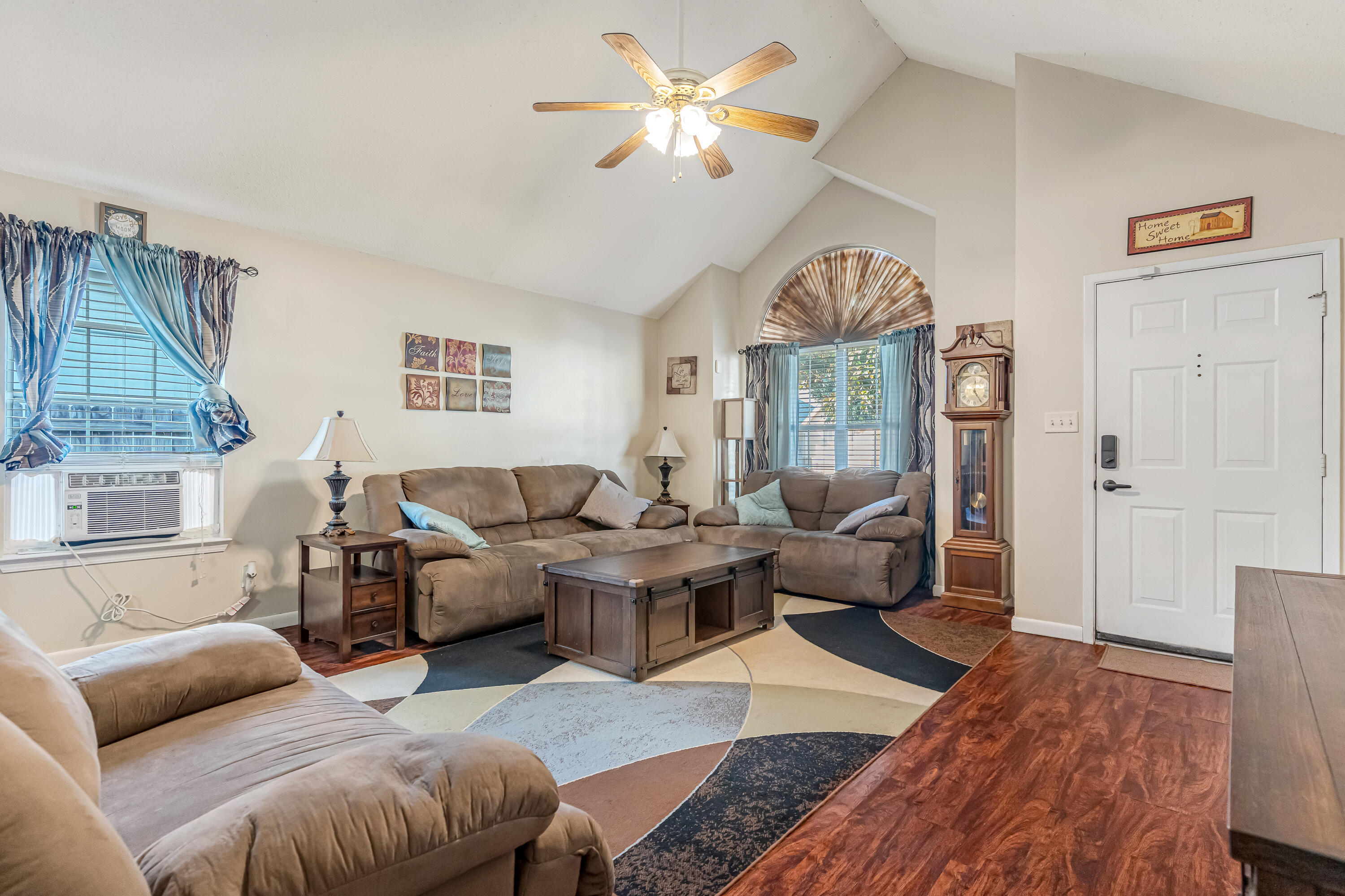 WOODLAND PARK ESTATES - Residential