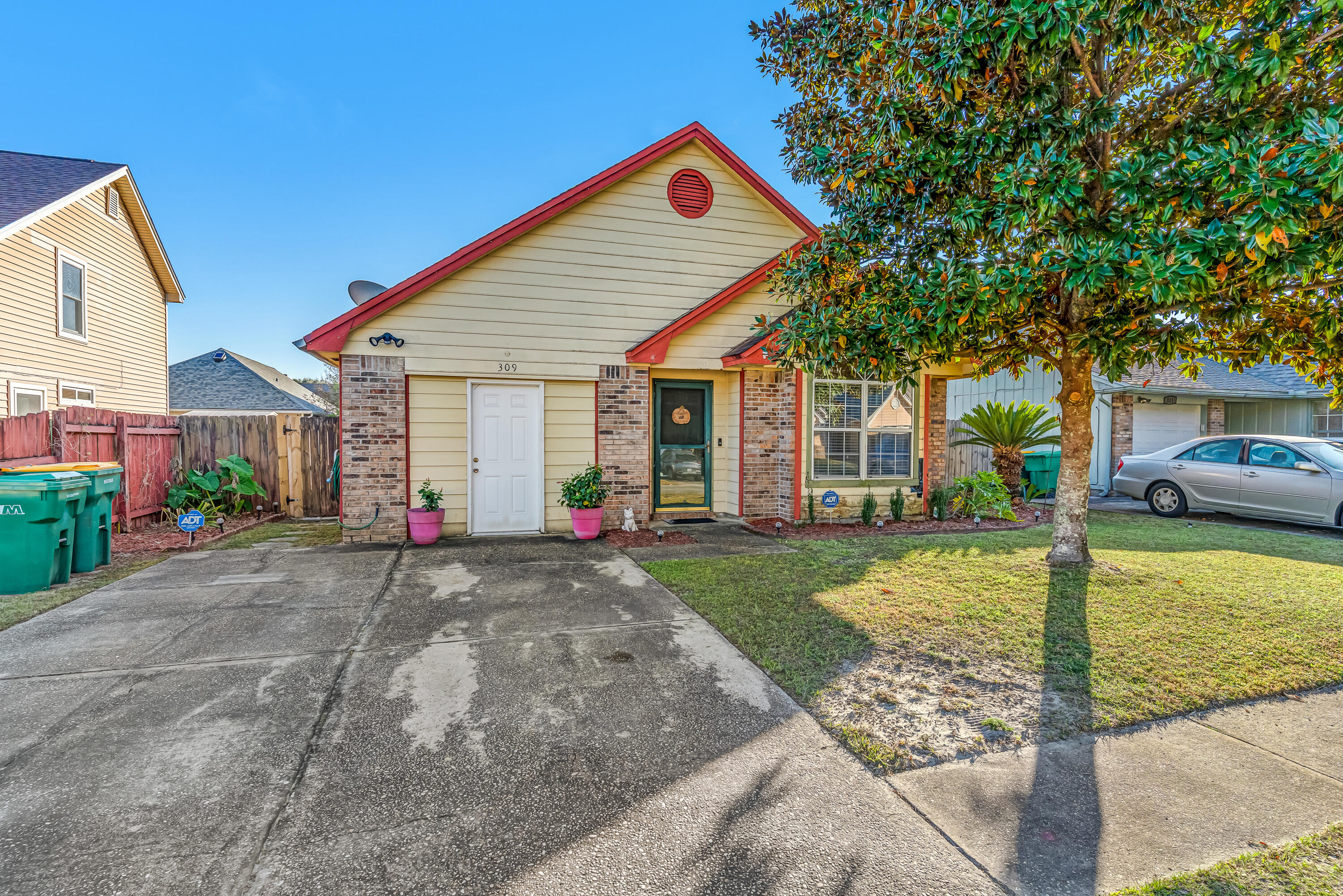 WOODLAND PARK ESTATES - Residential