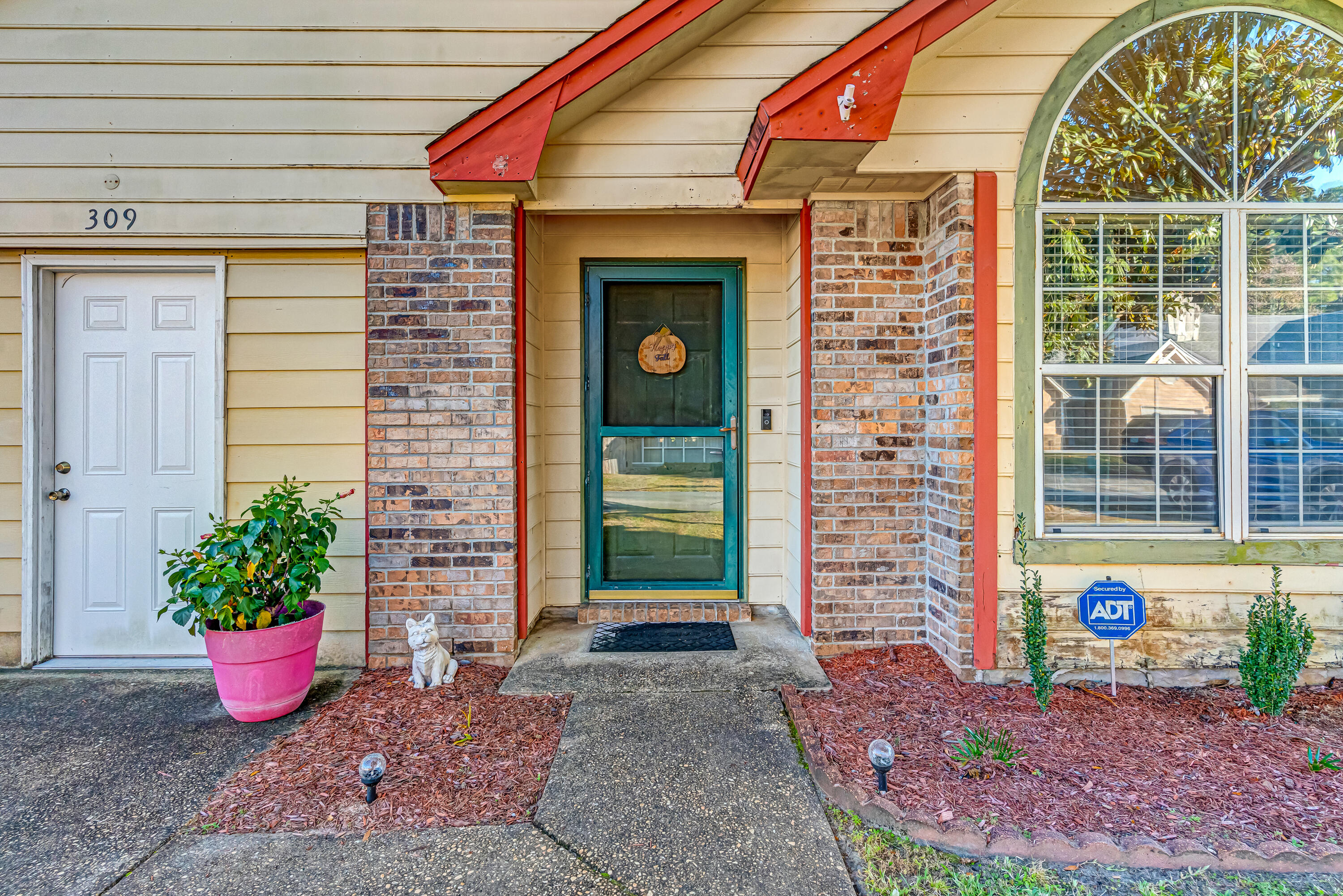 WOODLAND PARK ESTATES - Residential