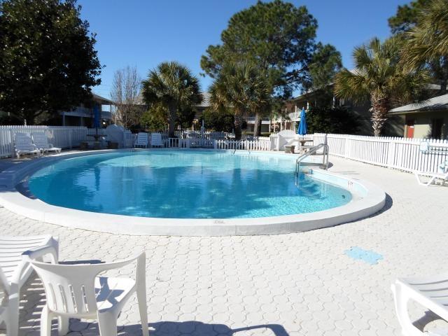 BEACHWOOD VILLAS CONDO - Residential