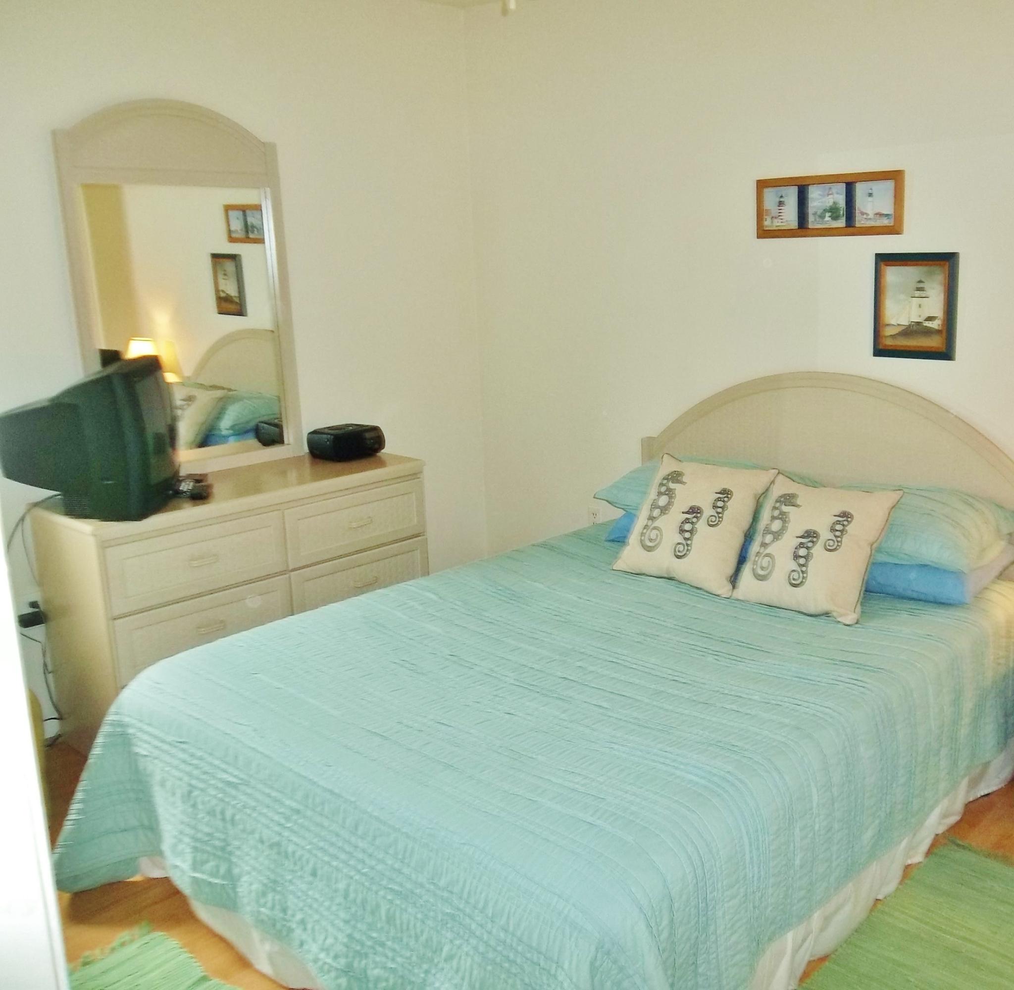 BEACHWOOD VILLAS CONDO - Residential