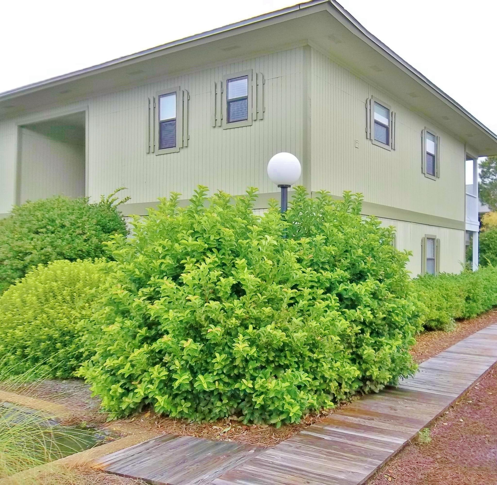 BEACHWOOD VILLAS CONDO - Residential