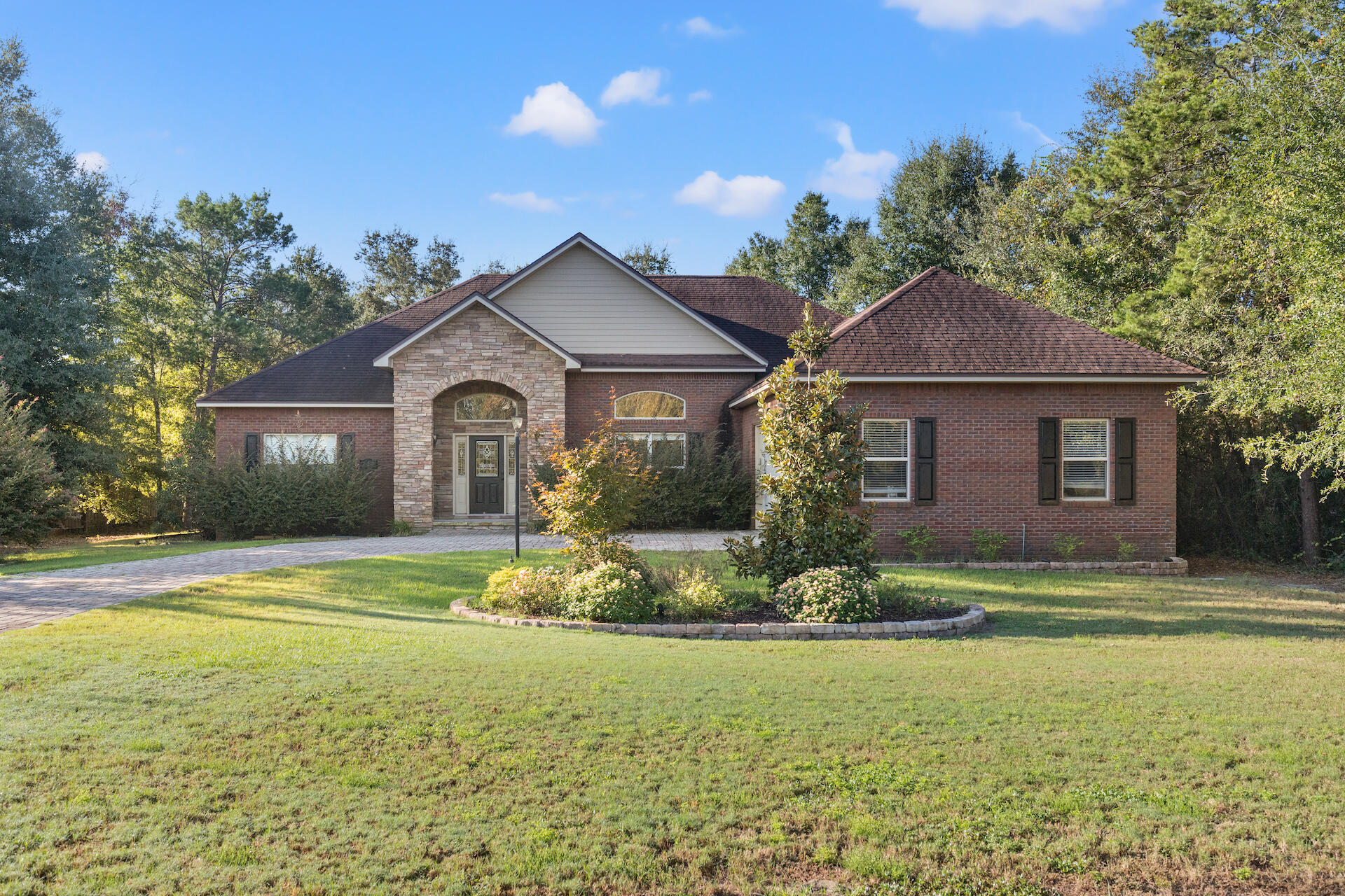 AVAILABLE NOW!! Located in the beautiful Lake Merial Community, this home features a brick-paved driveway, stone-pillared entrance, 13-foot ceilings in the living, dining, and foyer. The spacious dining room has hardwood floors, with tile in other common areas. The master bath includes double vanities, granite countertops, and vessel sinks. Other highlights includesplit floor plan, an oversized garage, and large backyard. Enjoy Lake Merial for fishing, kayaking, boating, and its golf-cart-friendly environment. AS-IS washer/dryer. Lawn care included. NO smoking. 600 minimum FICO credit score required in addition to meeting rental criteria. Pets allowed upon approval with a non-refundable pet fee and with a Petscreening.com report. All applicants are required to complete an application on PetScreening.com regardless of if they own a pet or not.  Applicants with an ESA are also required to complete the application.

We also offer a security deposit waiver option for tenants such that they do not have to pay a security deposit upfront. Terms and conditions apply. Review addenda for details.

This property is a part of a Homeowners Association and tenants will be required to adhere to certain rules and restrictions.  If you have any questions, you may request to view the HOA Covenants prior to application. 