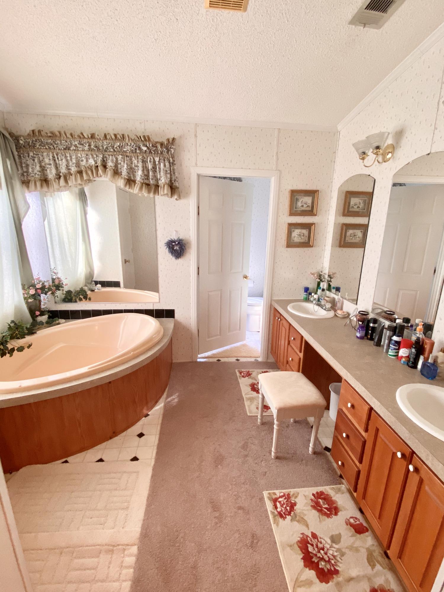 TOWN OF SANTA ROSA - Residential