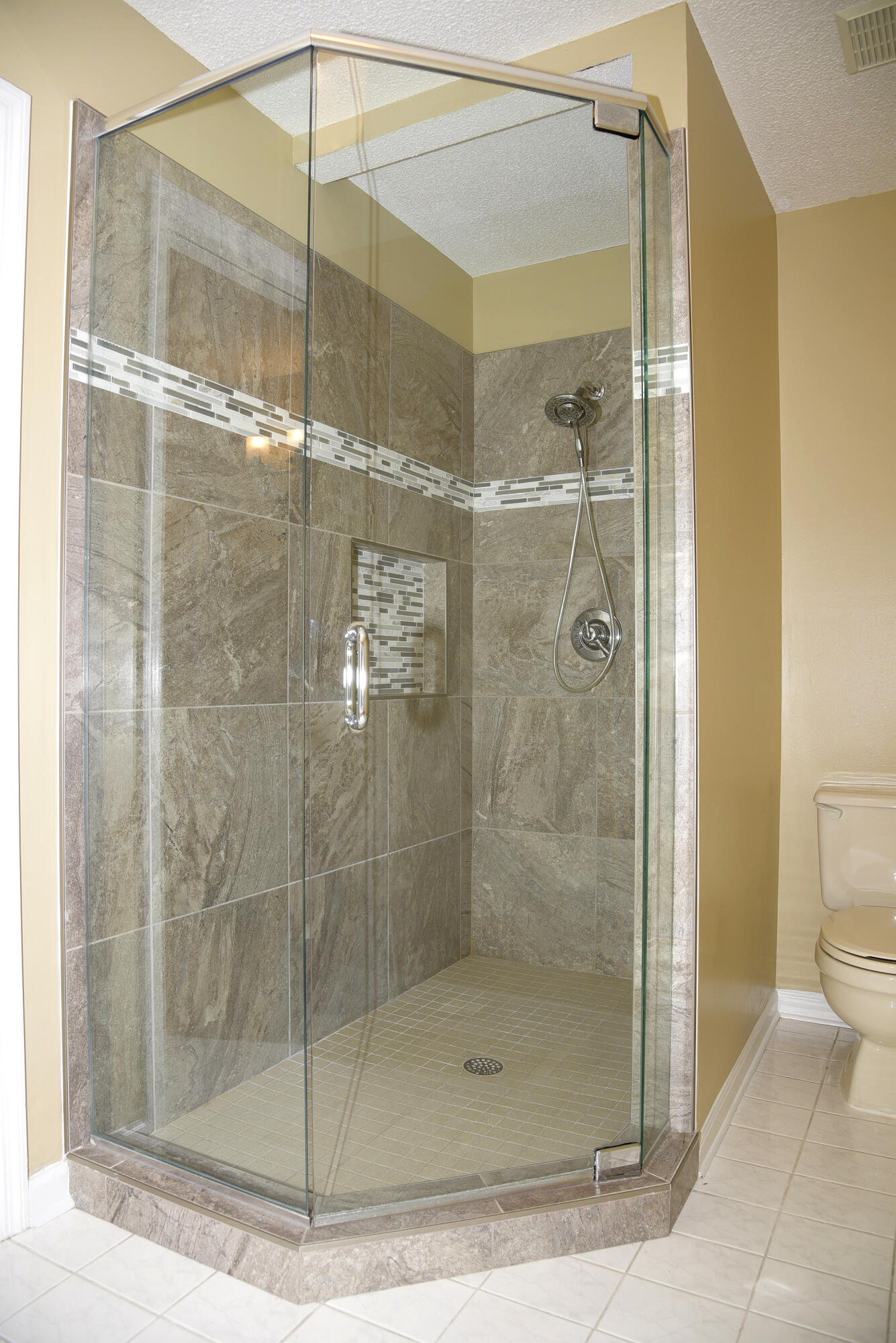 PARKWOOD PLACE AT BLUEWATER BAY - Residential Lease