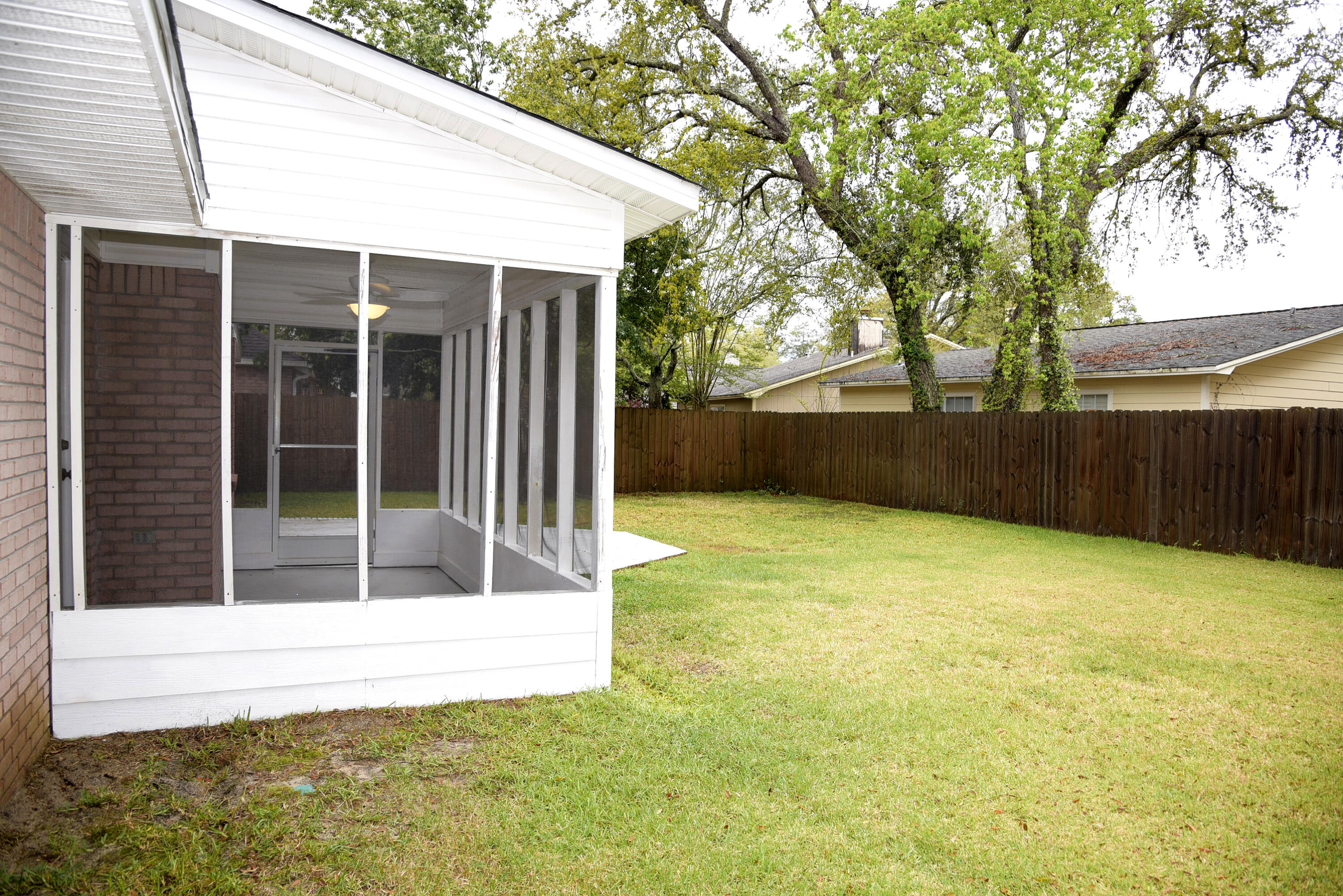 PARKWOOD PLACE AT BLUEWATER BAY - Residential Lease