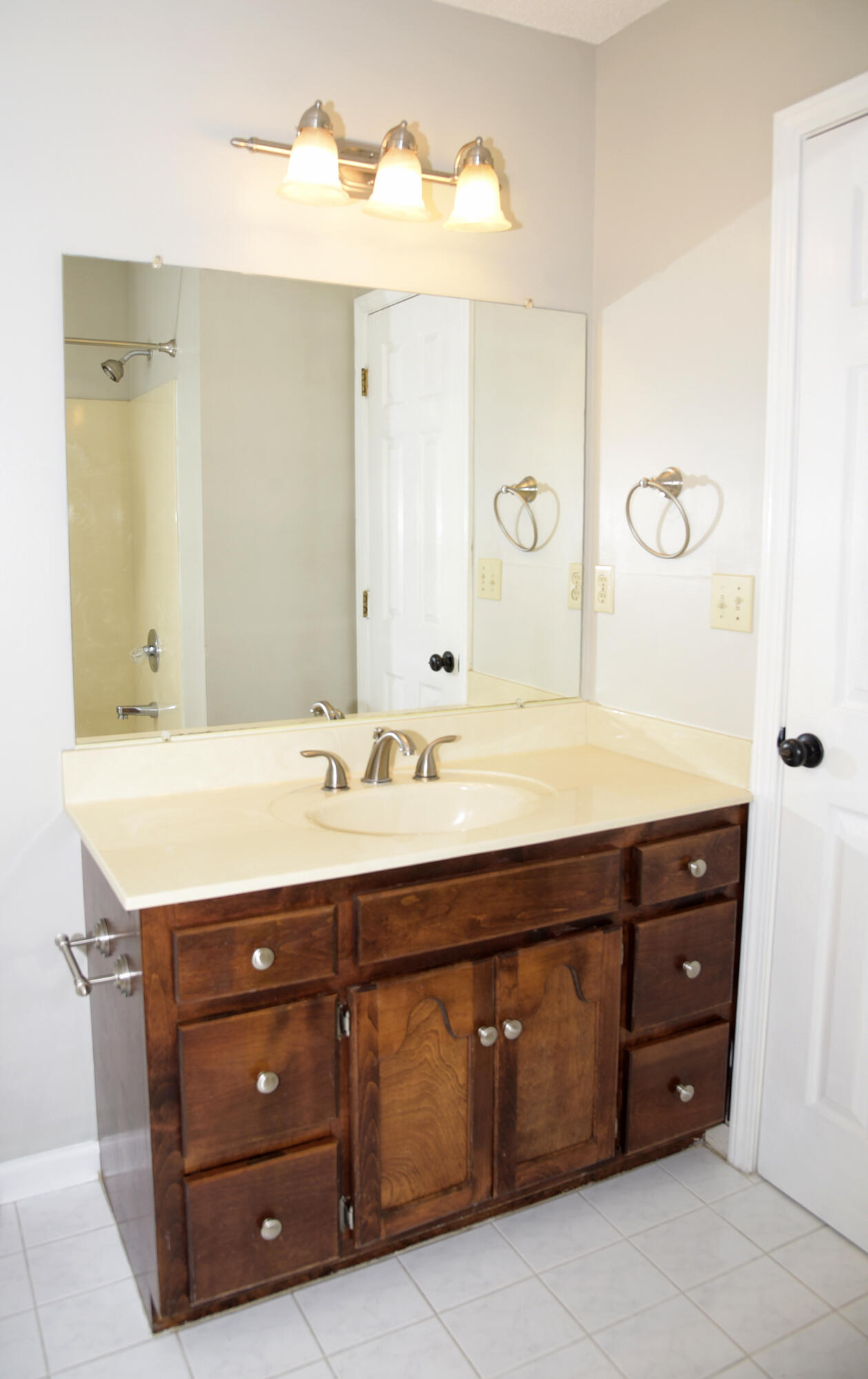 PARKWOOD PLACE AT BLUEWATER BAY - Residential Lease