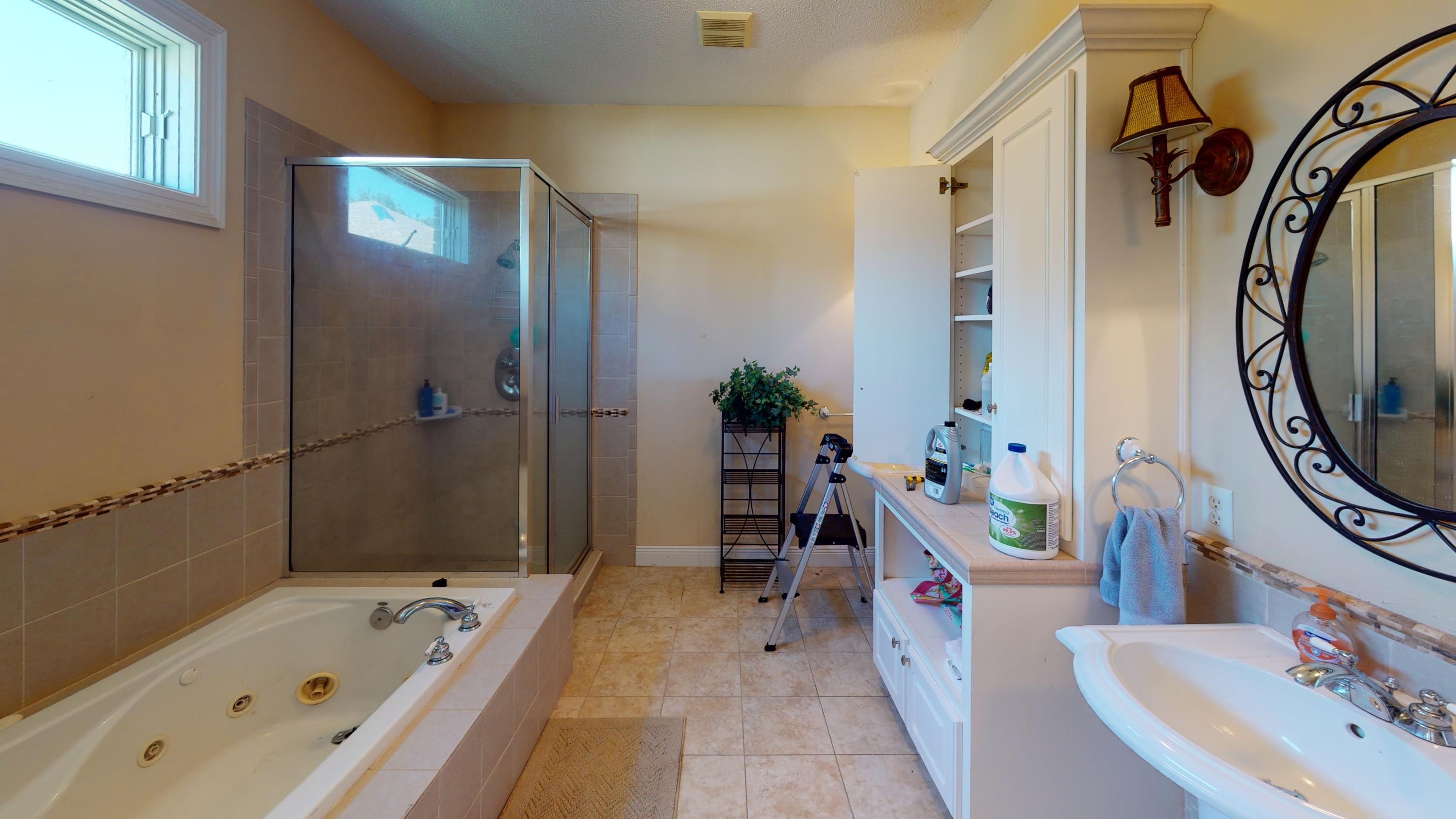 BERNATH PLACE THE - Residential