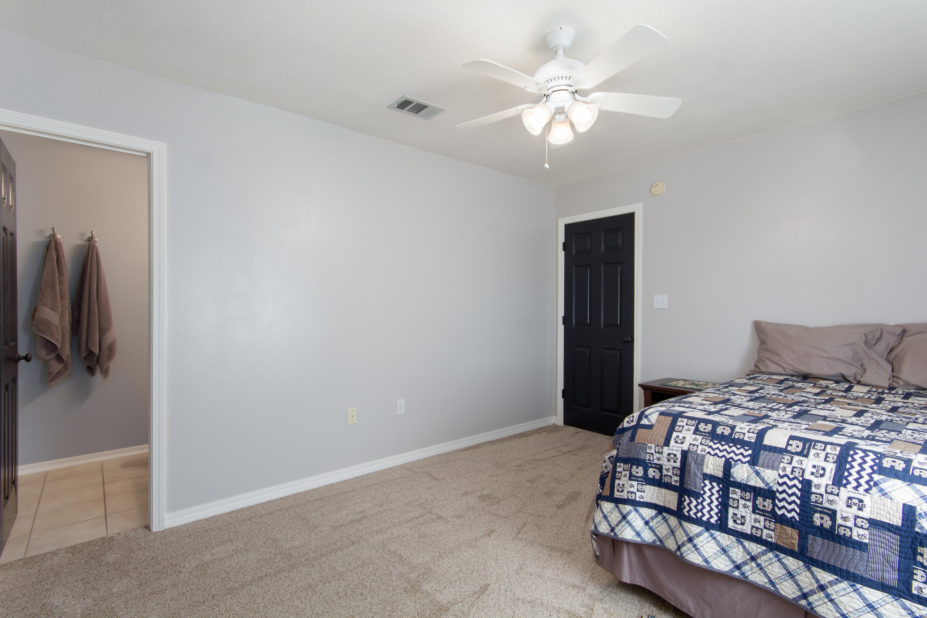 DOMENICAS COVE T/H - Residential