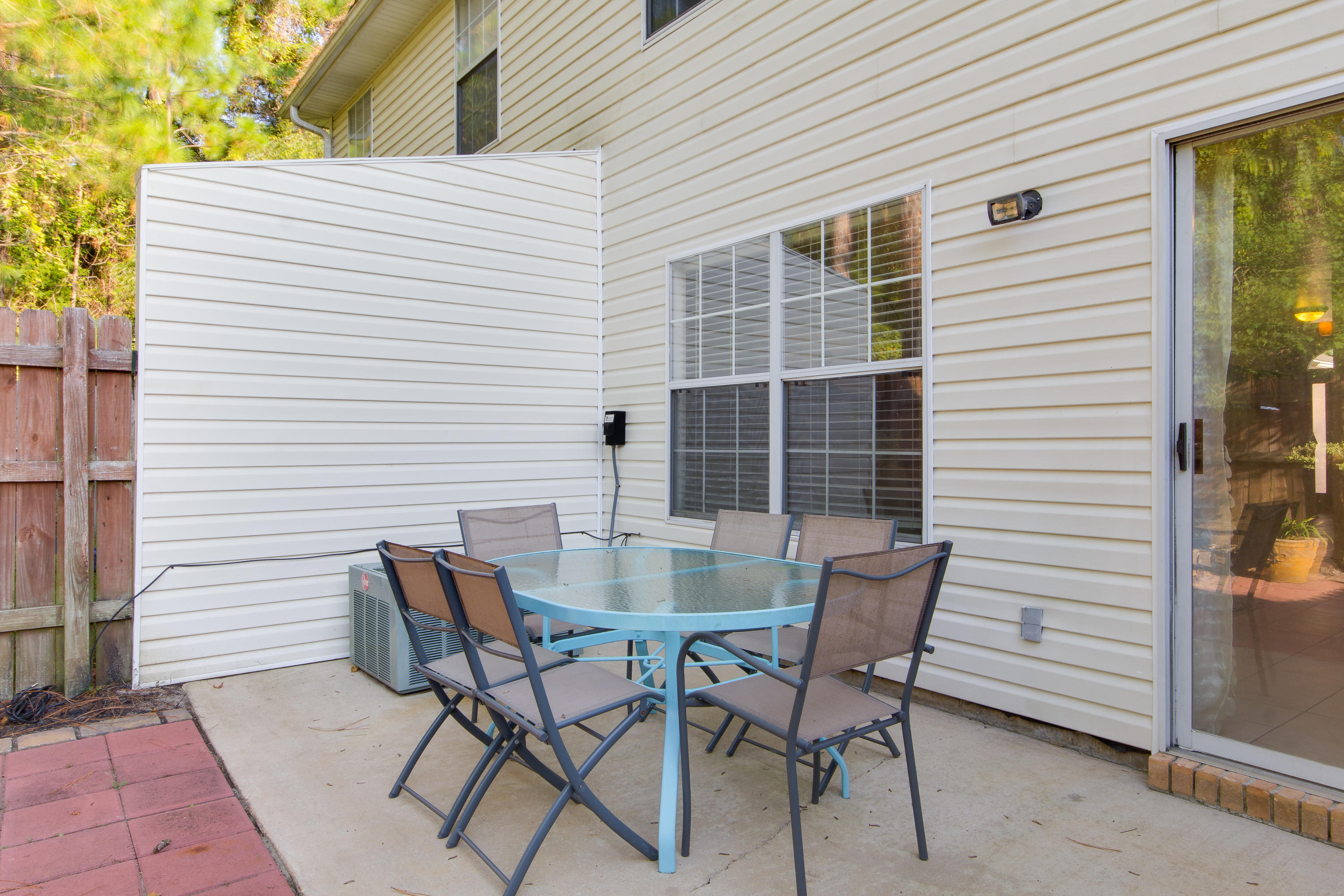 DOMENICAS COVE T/H - Residential