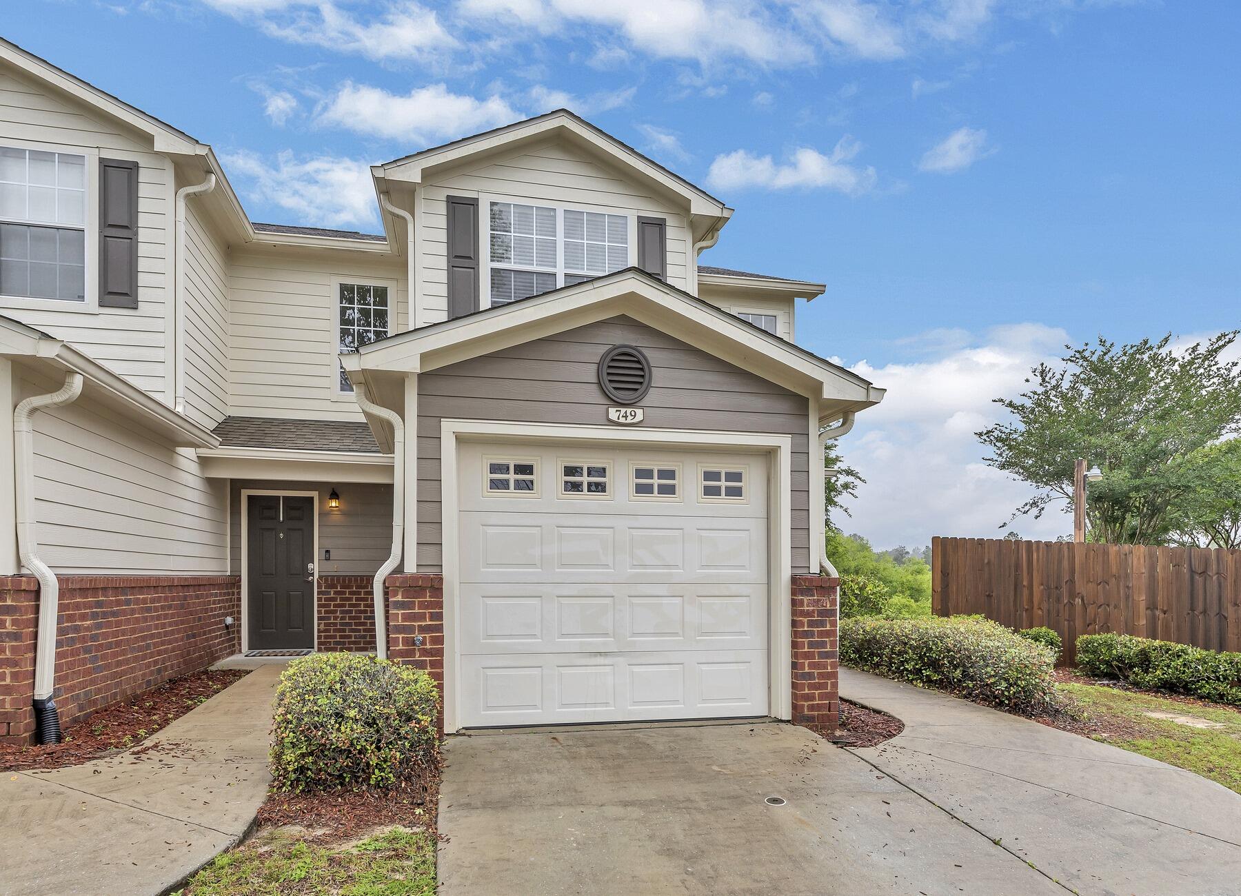 EAGLES LANDING S/D - Residential Lease