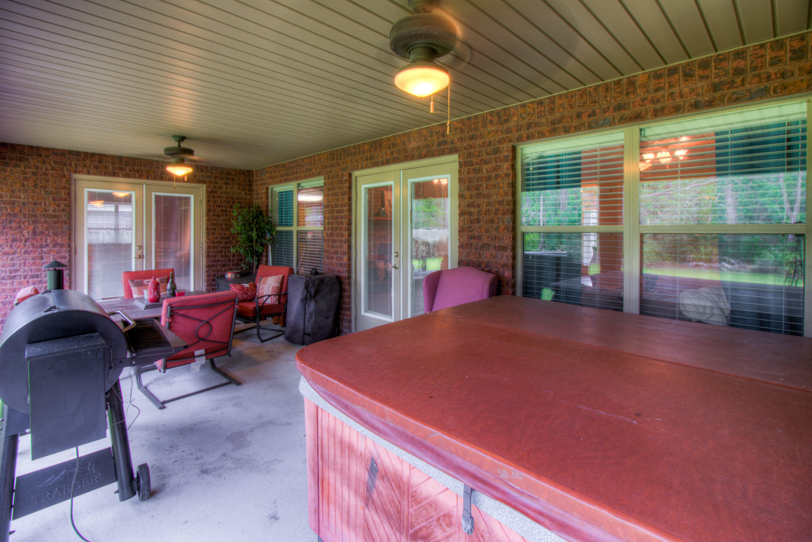 SUMMERSET ESTATES - Residential Lease