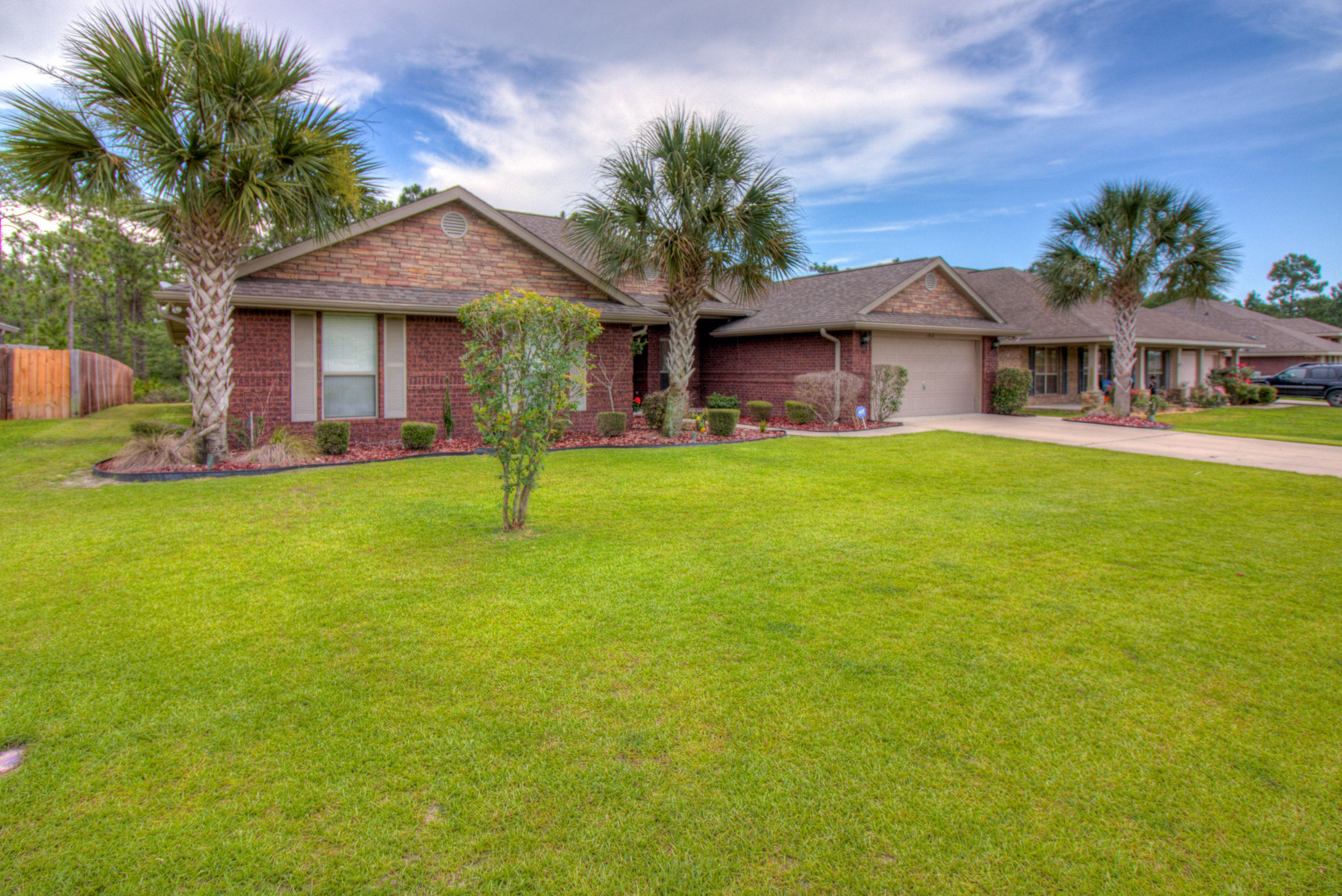 SUMMERSET ESTATES - Residential Lease