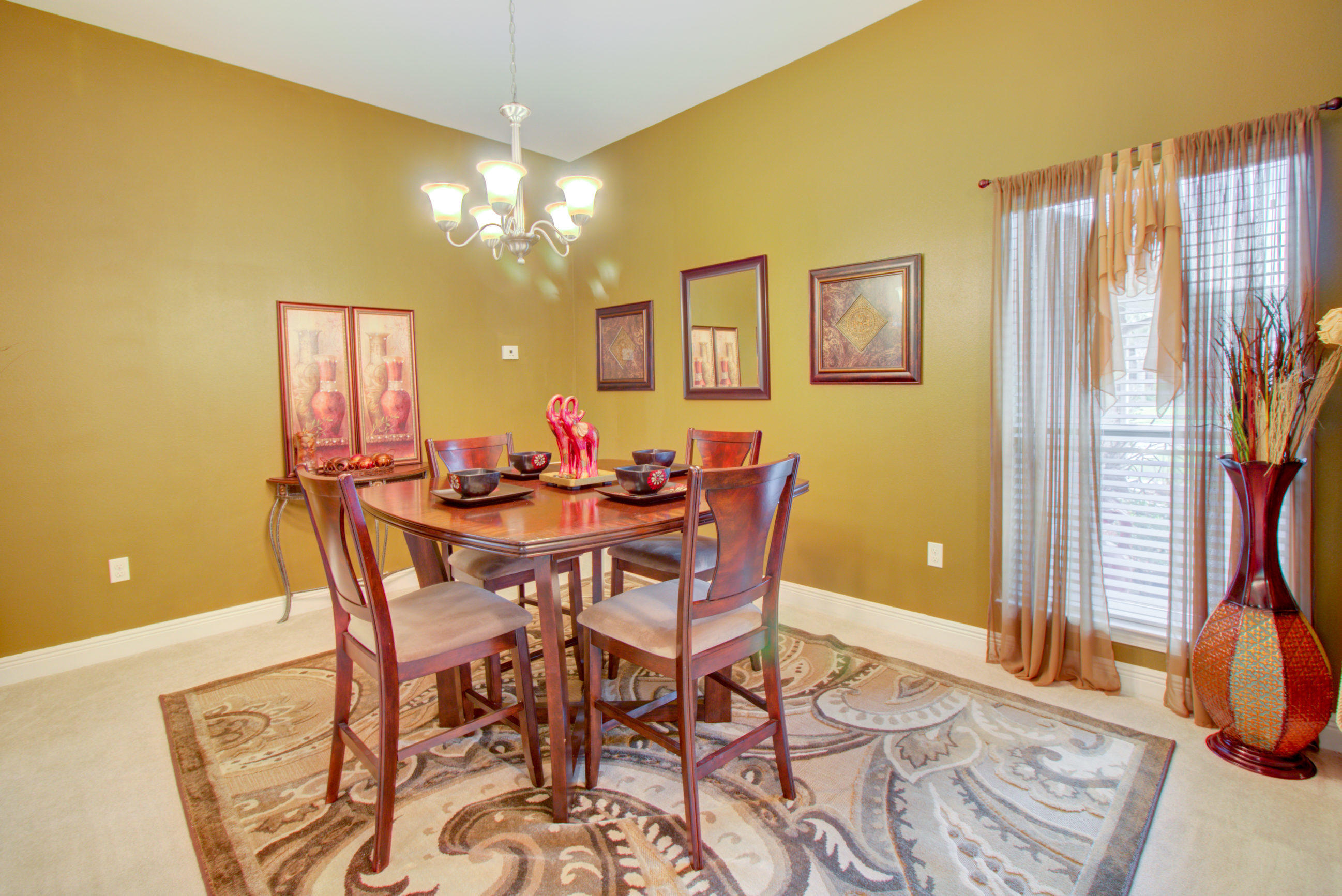 SUMMERSET ESTATES - Residential Lease