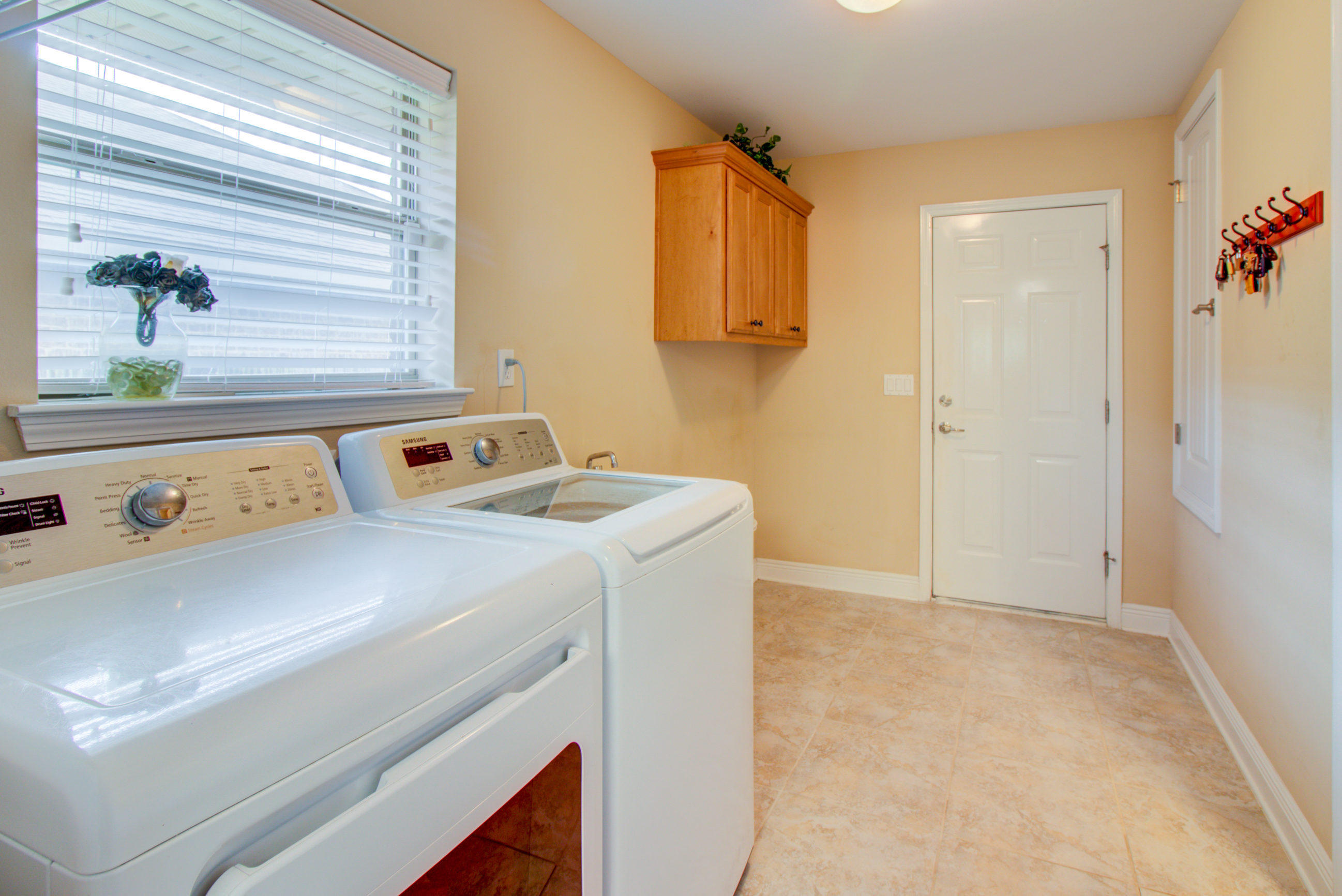 SUMMERSET ESTATES - Residential Lease