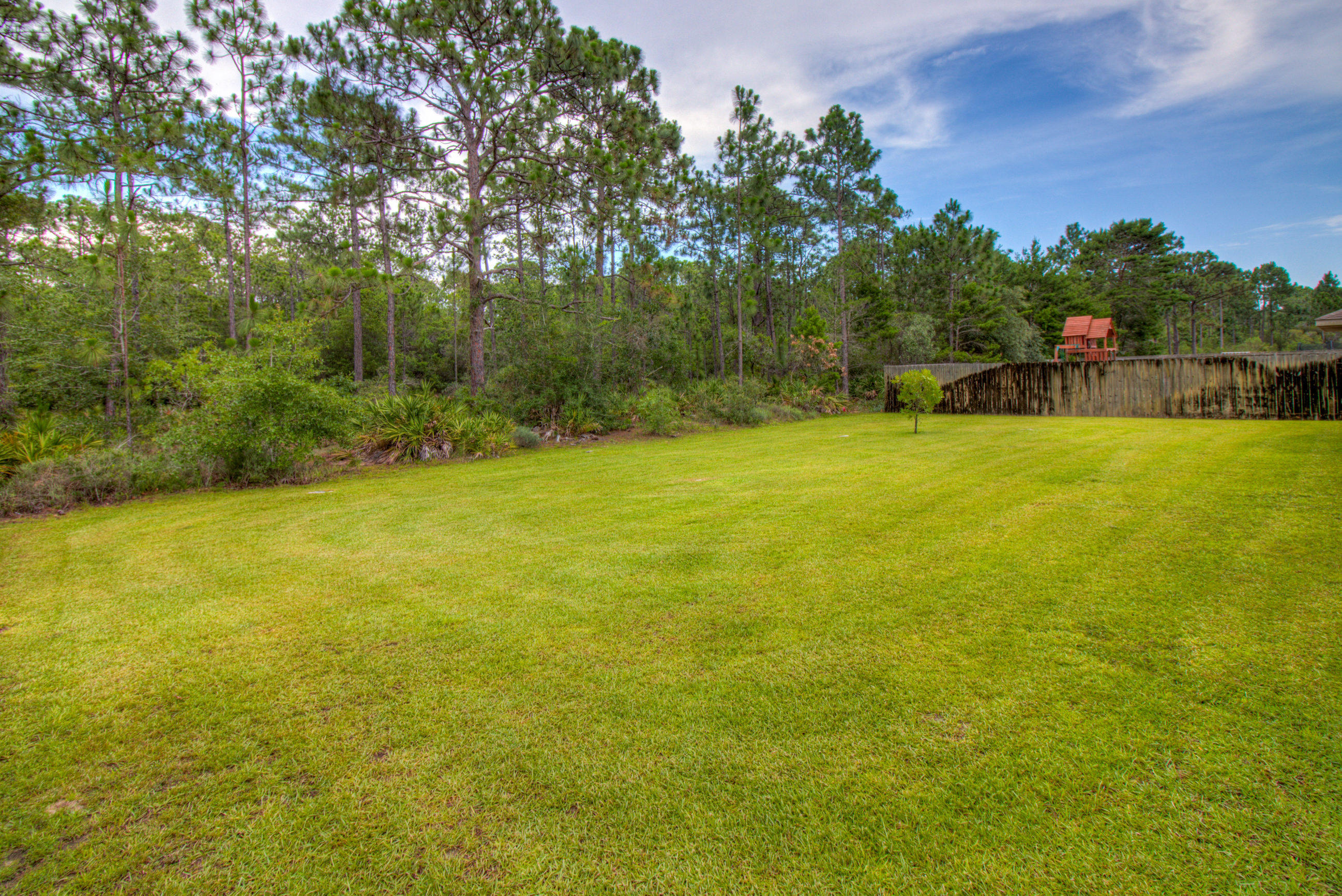 SUMMERSET ESTATES - Residential Lease