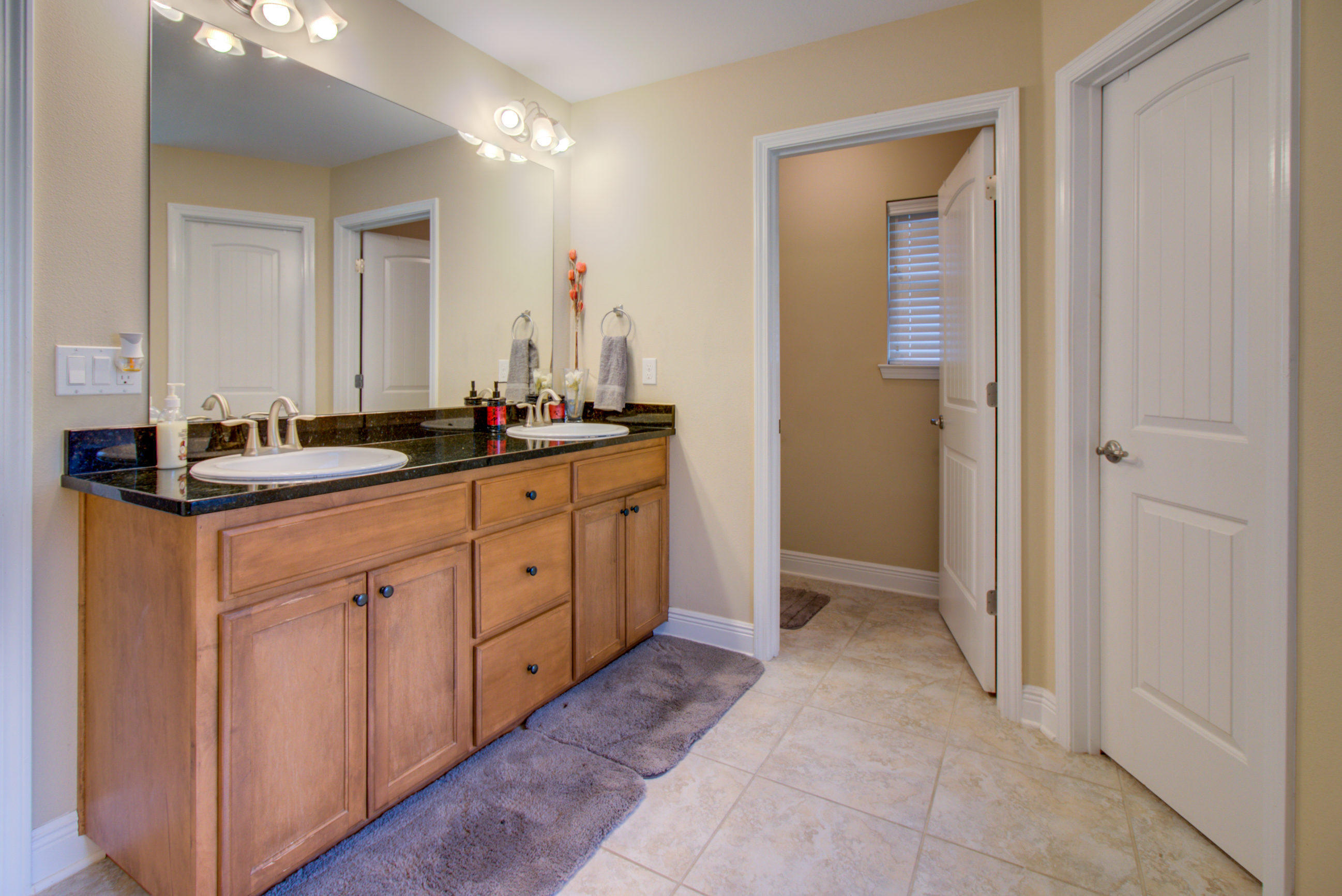 SUMMERSET ESTATES - Residential Lease