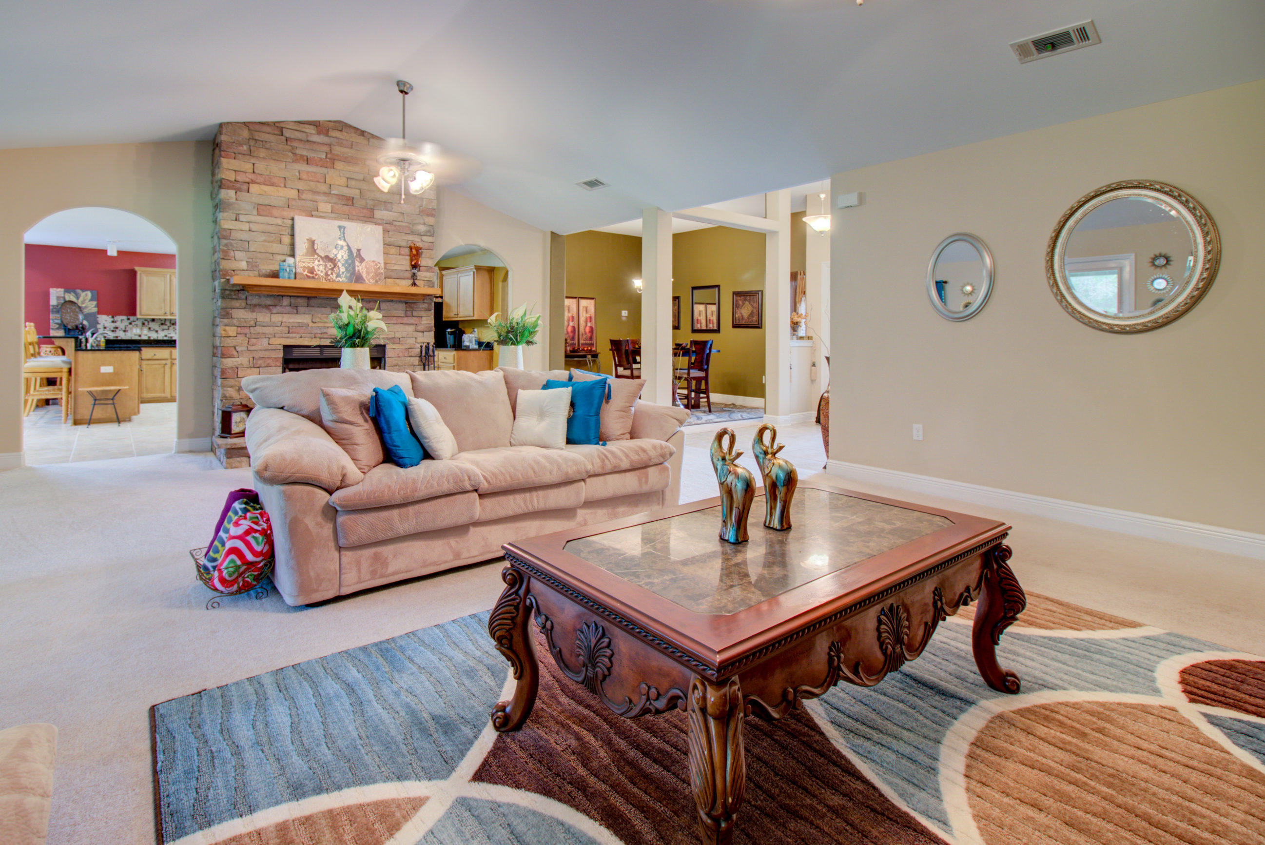 SUMMERSET ESTATES - Residential Lease